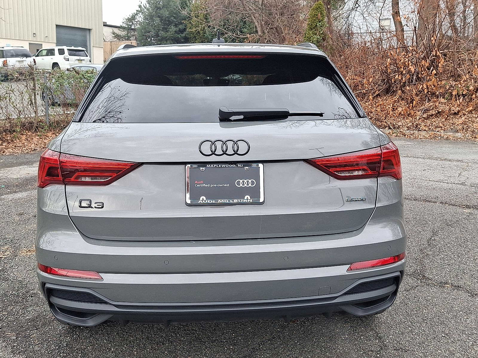 Thumbnail: 2025 Audi Q3 - 23