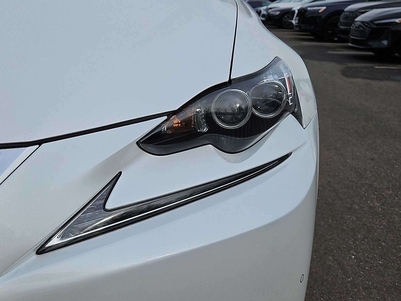 Thumbnail: 2016 Lexus IS - 28