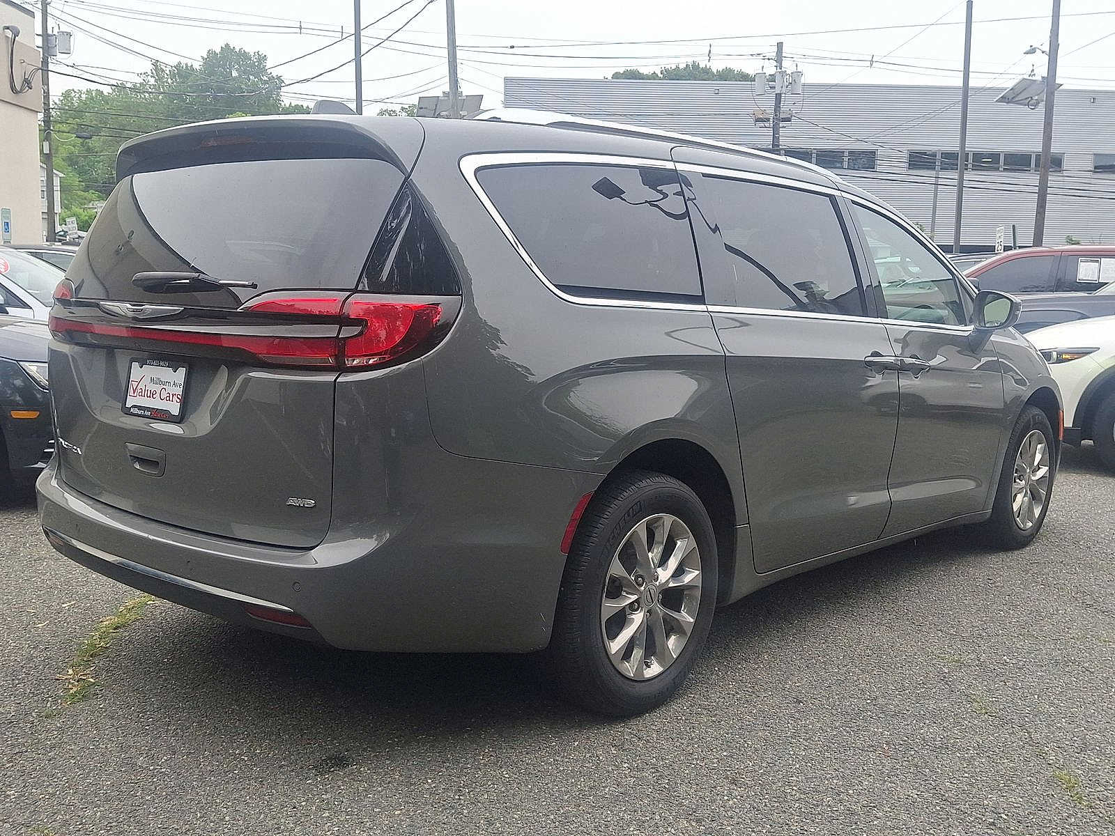 2021 Chrysler Pacifica Touring L 23