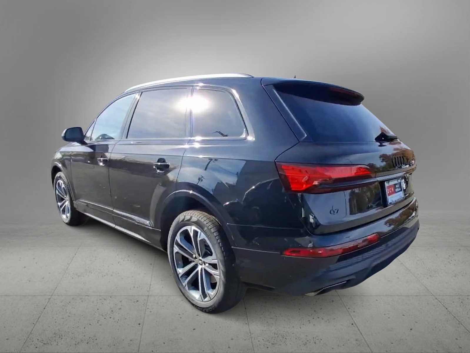 Thumbnail: 2026 Audi Q7 - 6
