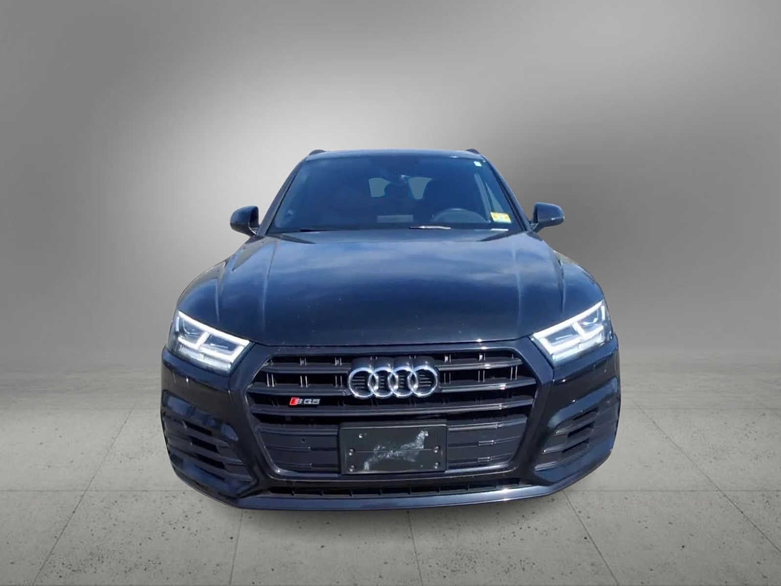 Thumbnail: 2020 Audi SQ5 - 3