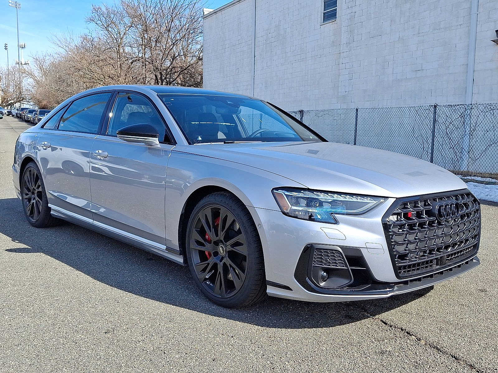 Thumbnail: 2025 Audi S8 - 10