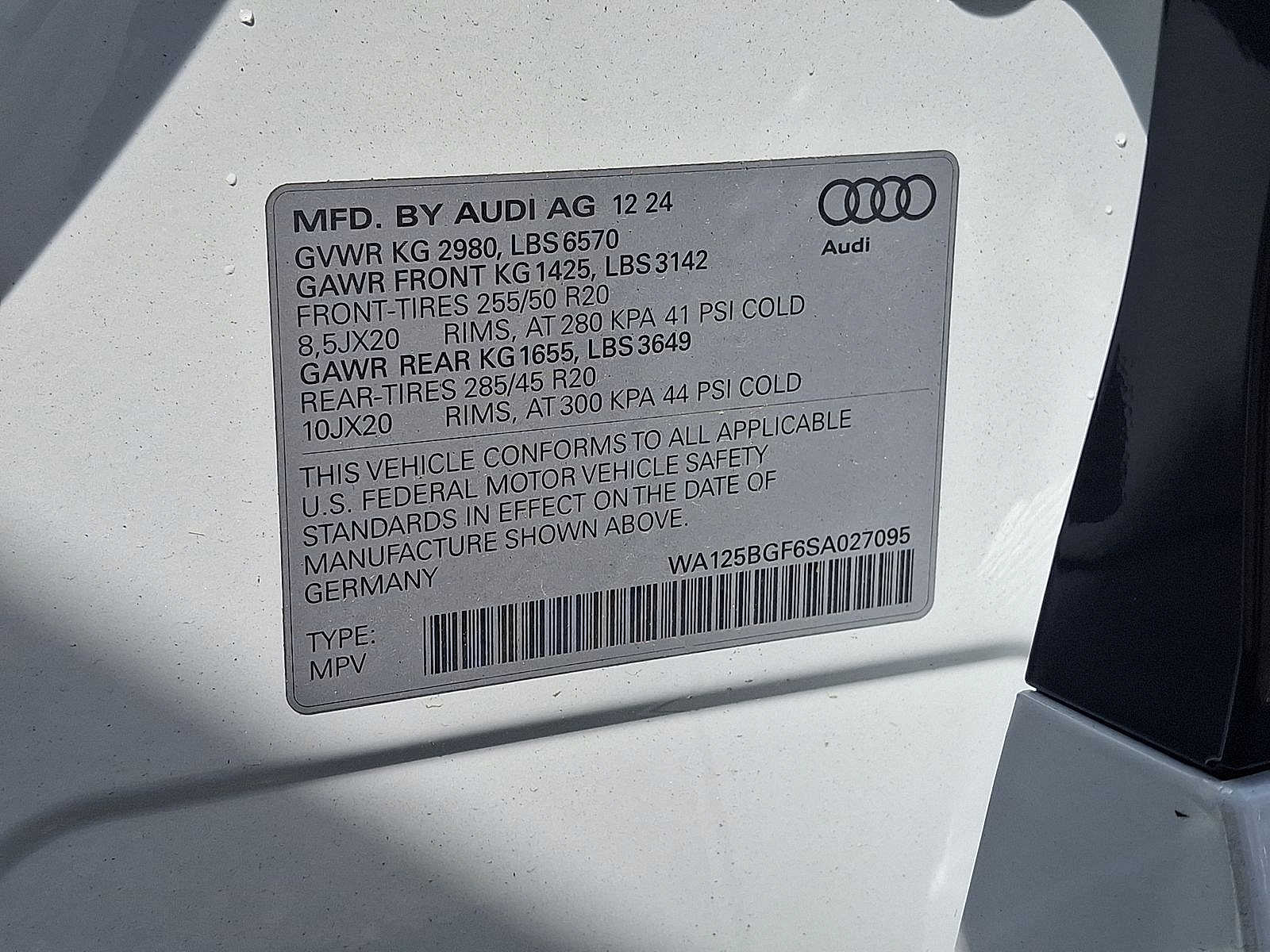 Thumbnail: 2025 Audi SQ6 e-tron - 17