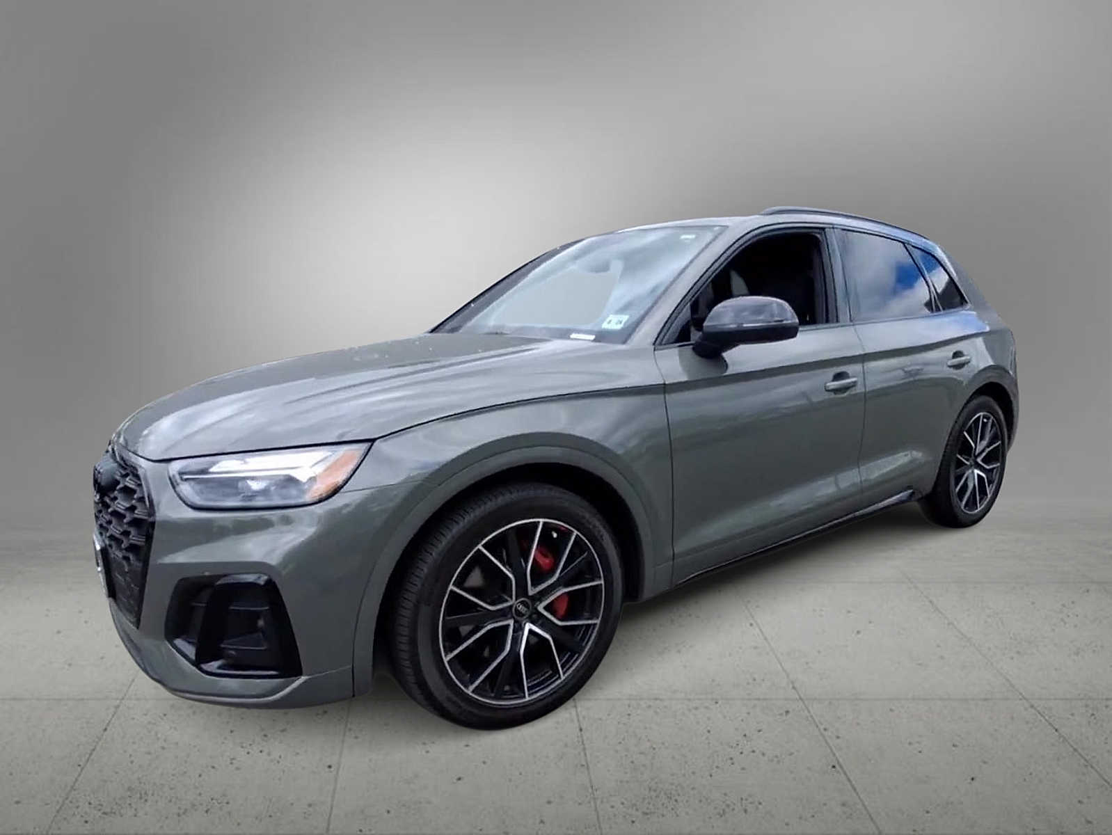 Thumbnail: 2023 Audi SQ5 - 3