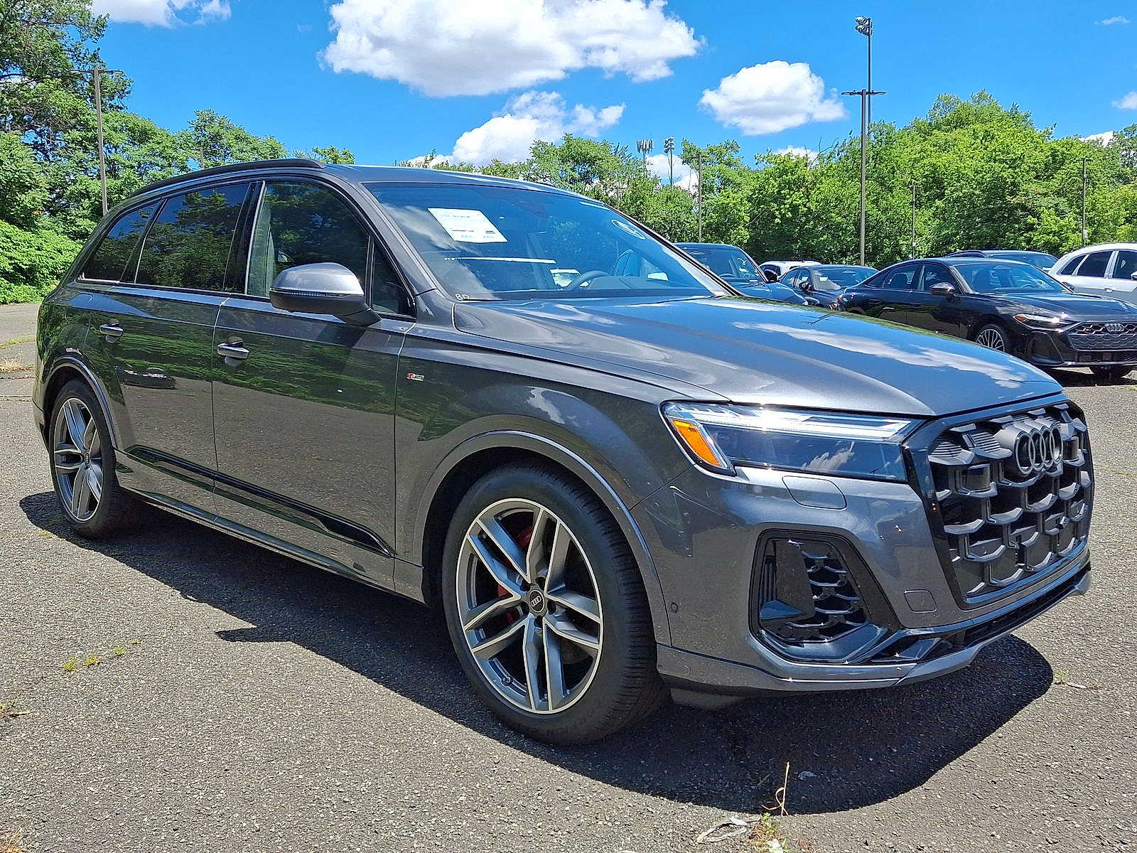 Thumbnail: 2026 Audi Q7 - 18