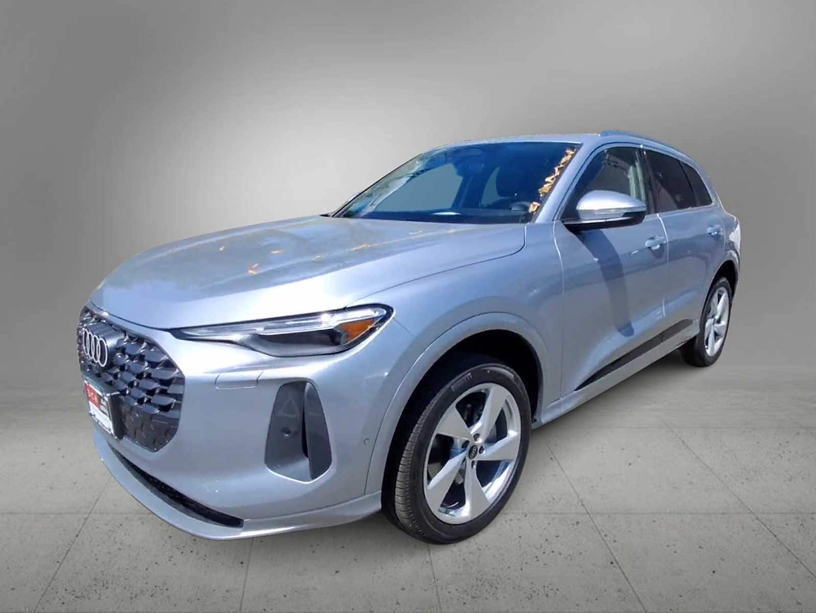 Thumbnail: 2026 Audi Q5 - 4