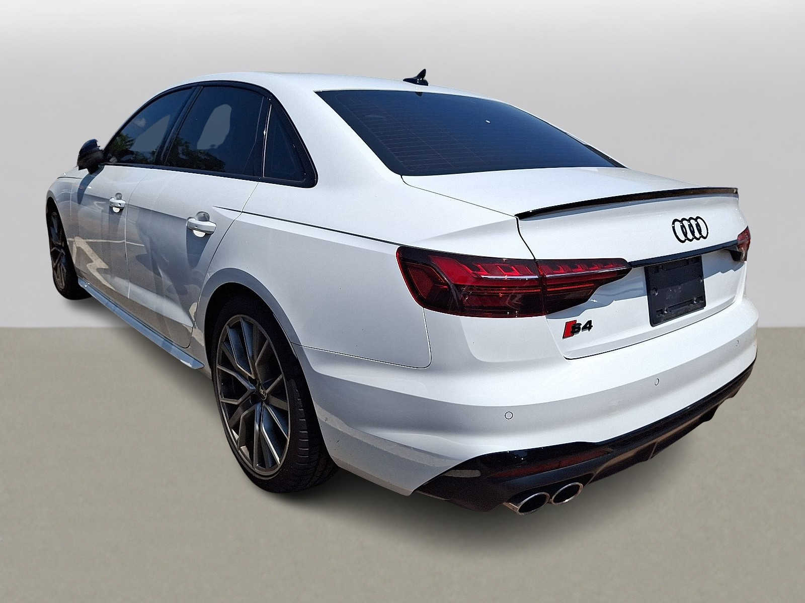 Thumbnail: 2022 Audi S4 - 4