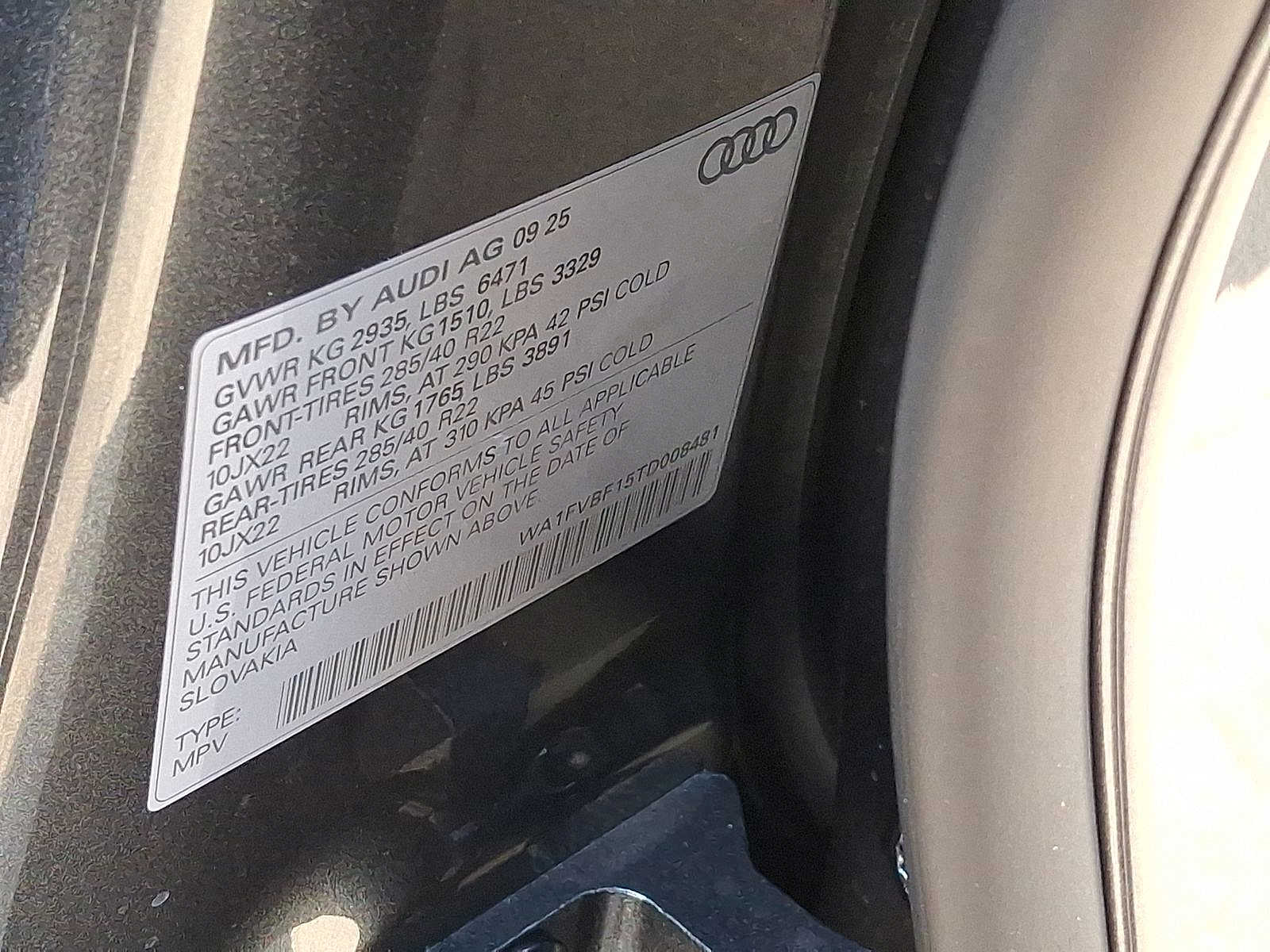 Thumbnail: 2026 Audi Q8 - 16