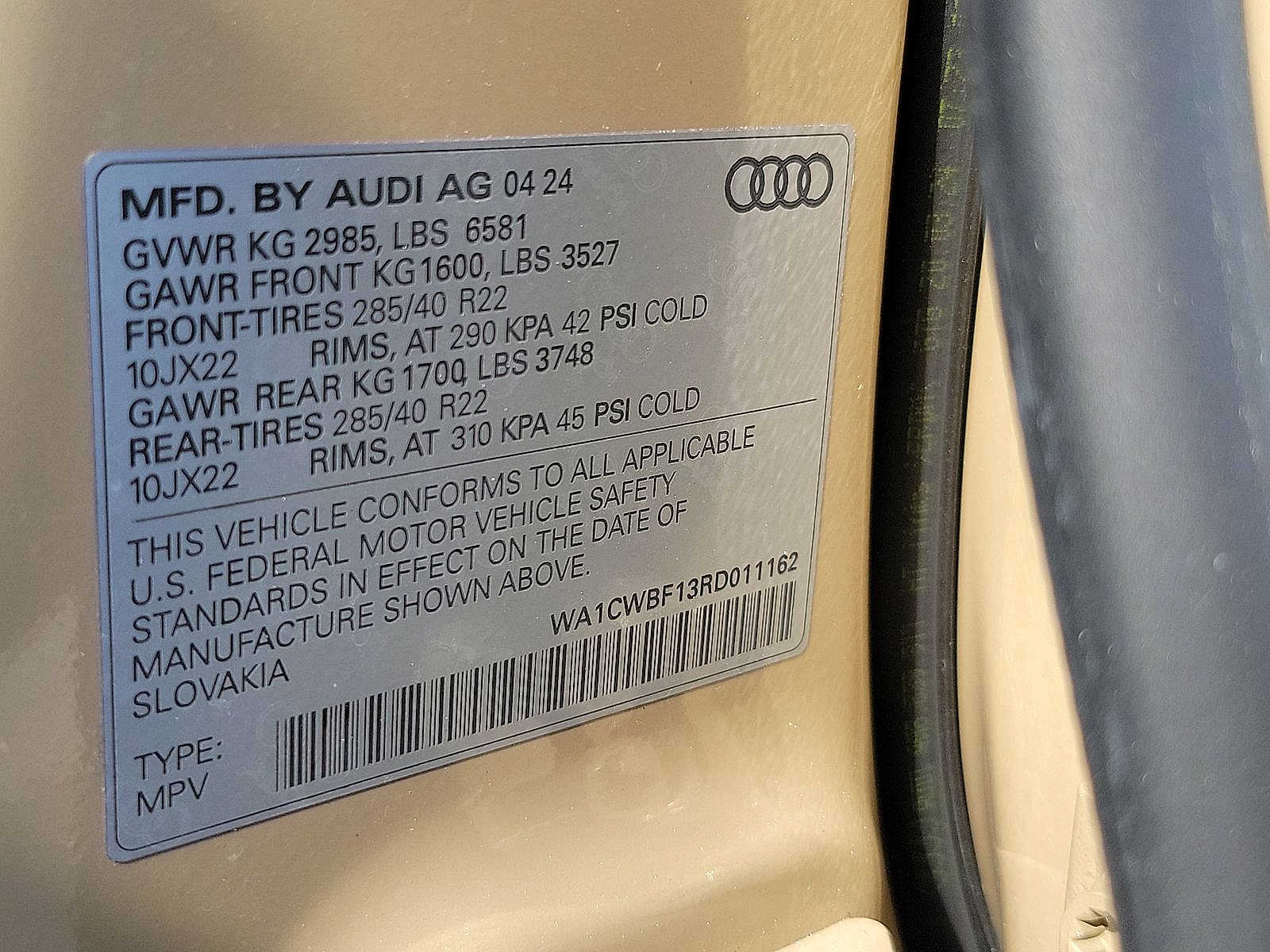 Thumbnail: 2024 Audi SQ8 - 16
