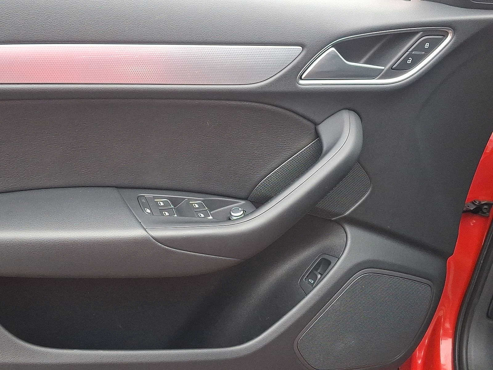 Thumbnail: 2018 Audi Q3 - 10