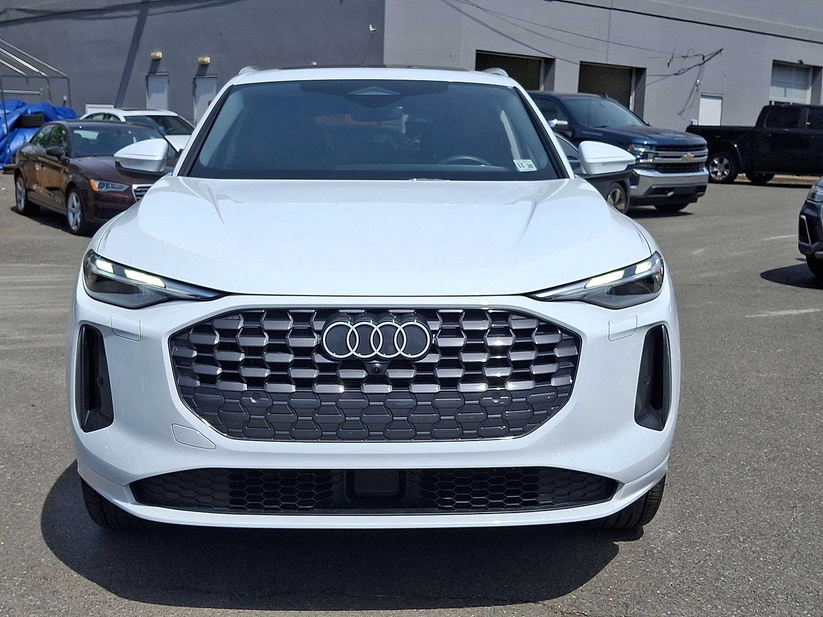 Thumbnail: 2025 Audi Q5 - 29