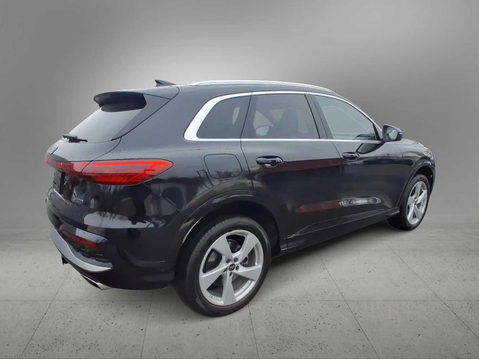 Thumbnail: 2025 Audi Q5 - 8