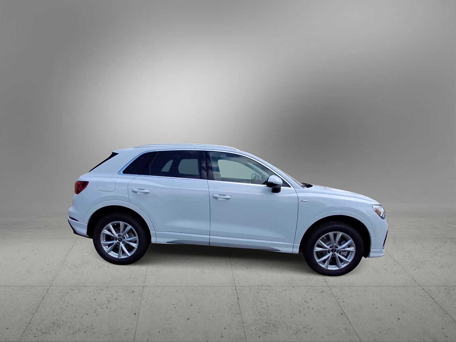 Thumbnail: 2025 Audi Q3 - 9