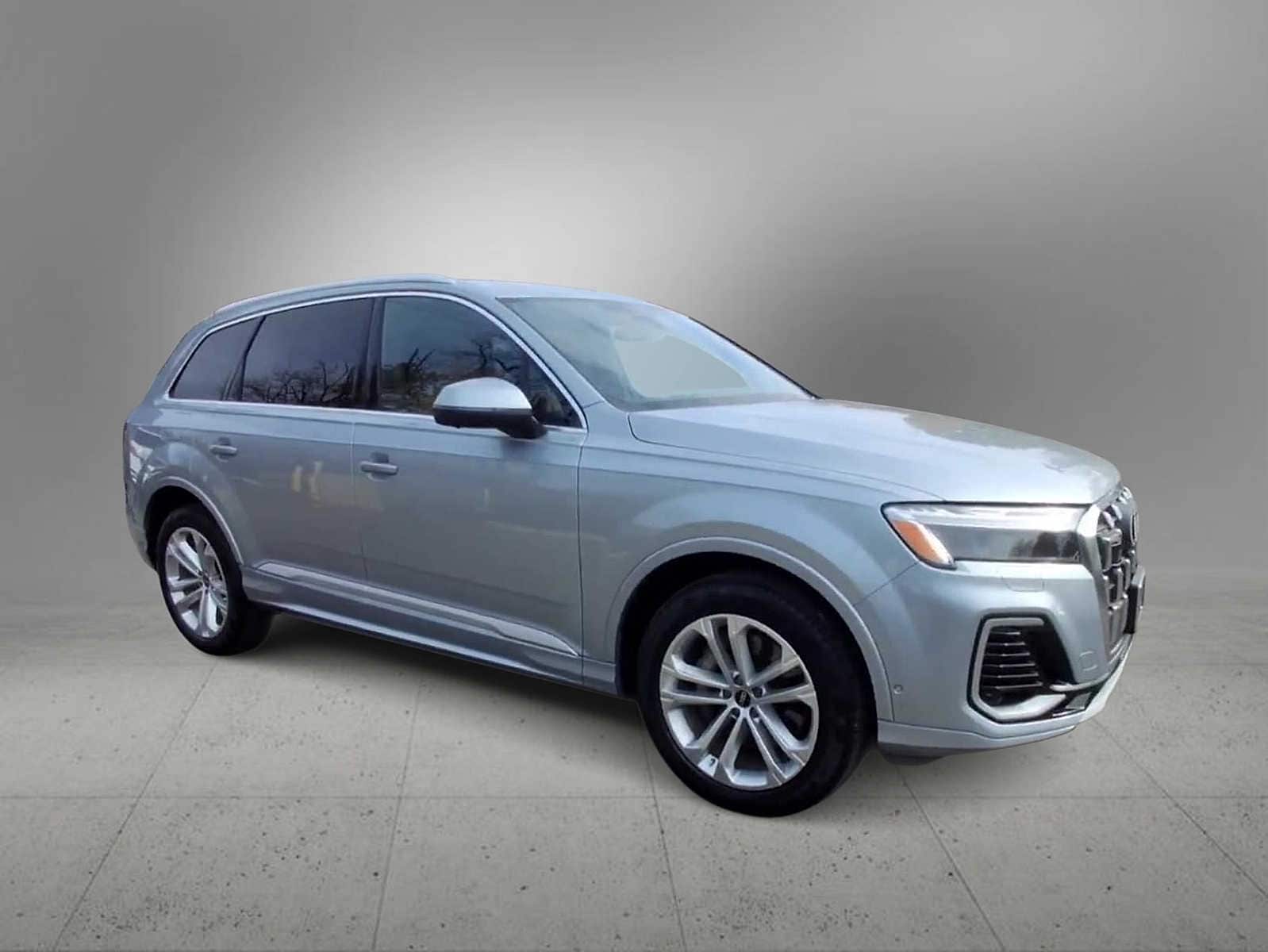 Thumbnail: 2025 Audi Q7 - 2