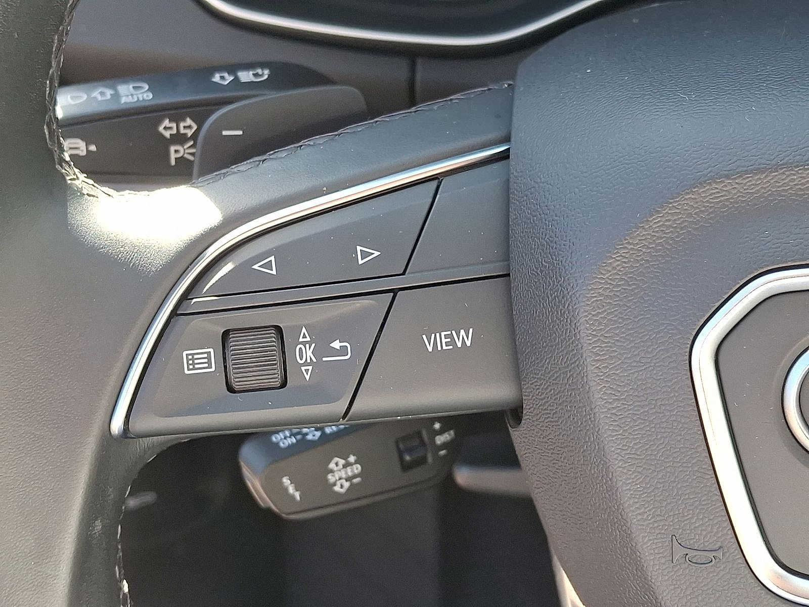 Thumbnail: 2023 Audi Q5 - 16