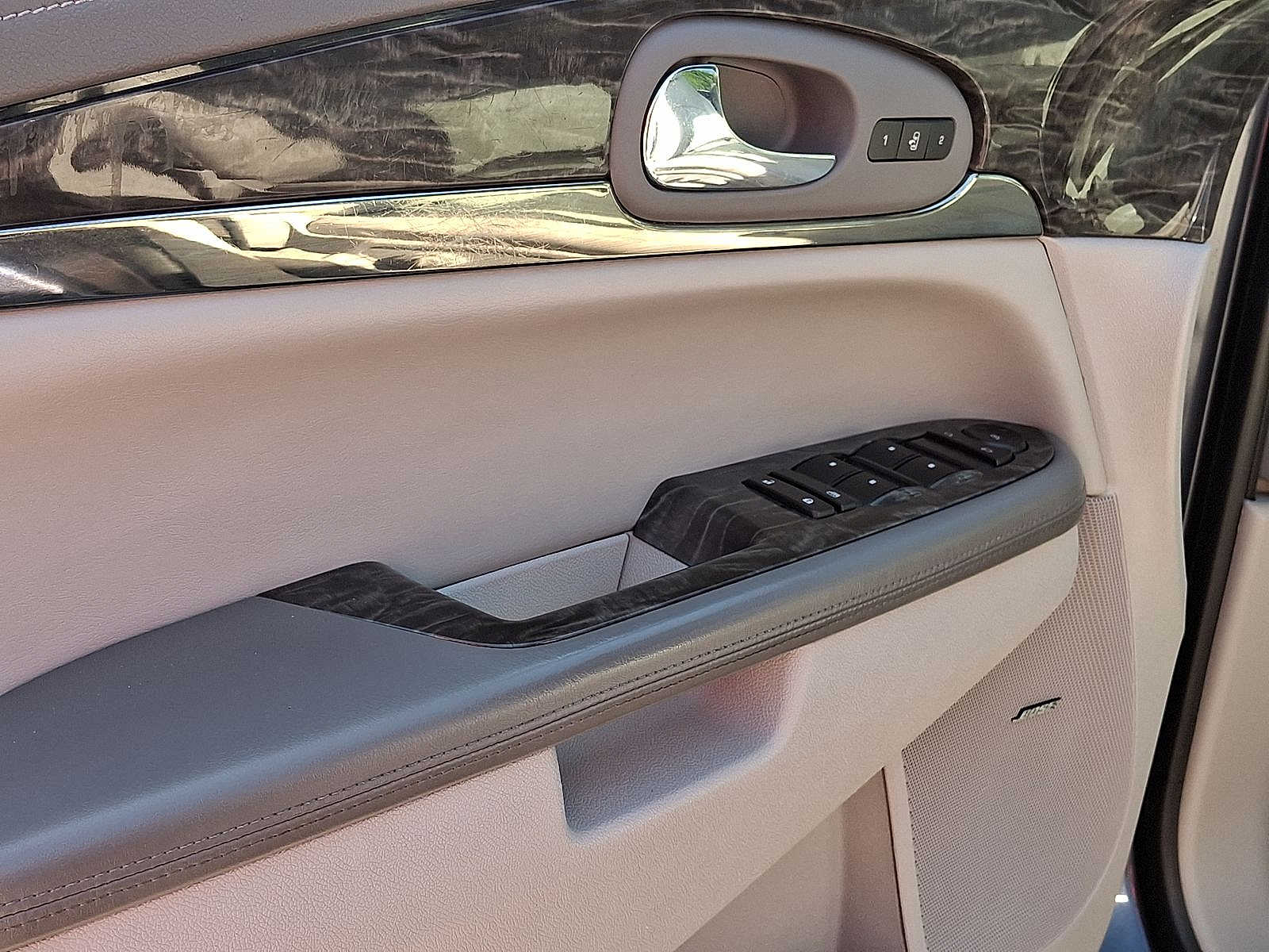 Thumbnail: 2013 Buick Enclave - 10