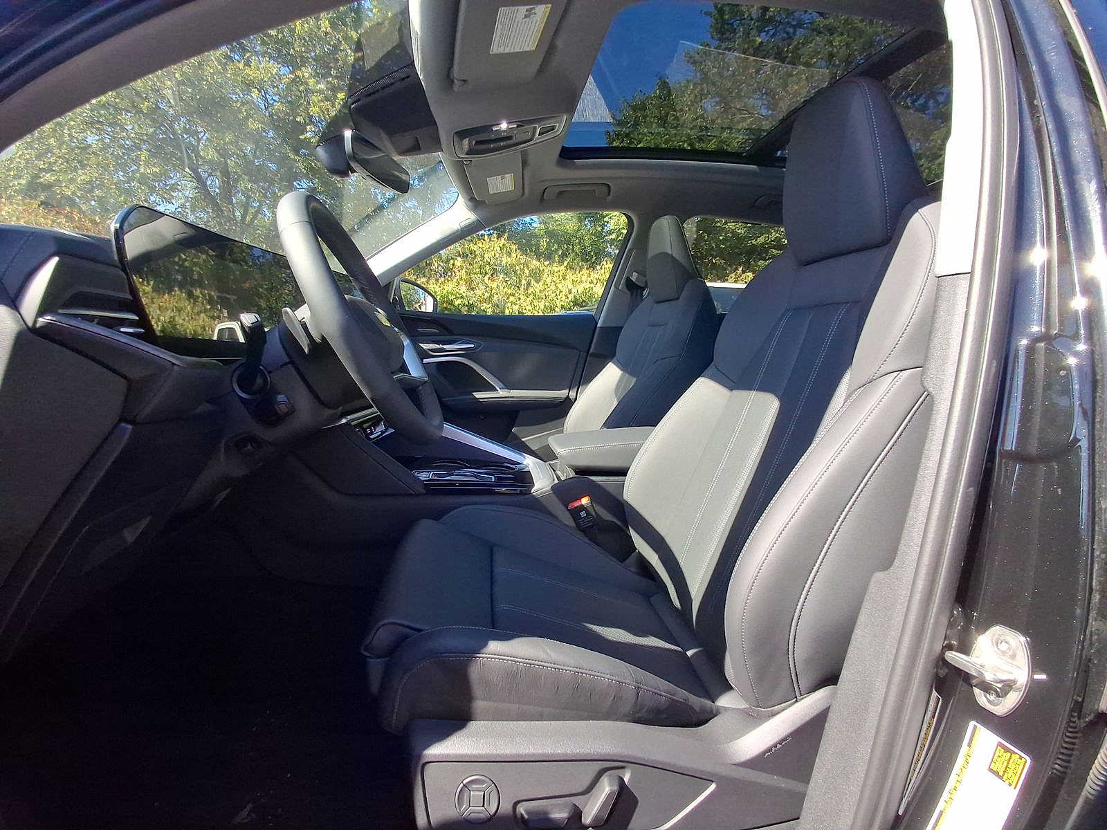 Thumbnail: 2025 Audi Q5 - 14