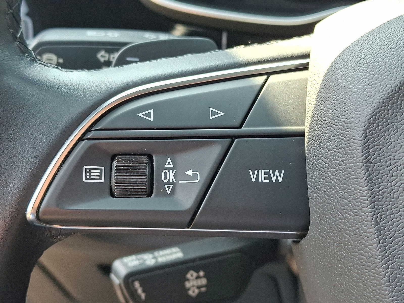 Thumbnail: 2021 Audi Q3 - 23