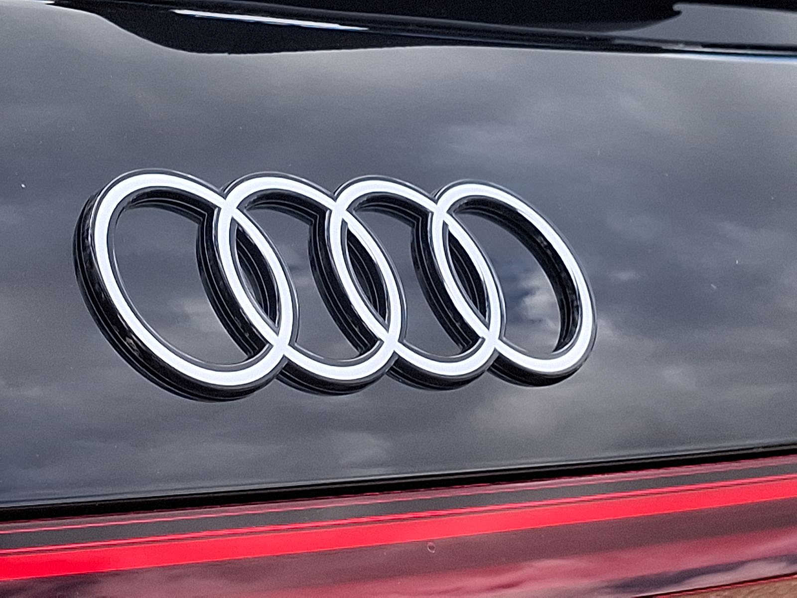 Thumbnail: 2025 Audi Q5 - 19