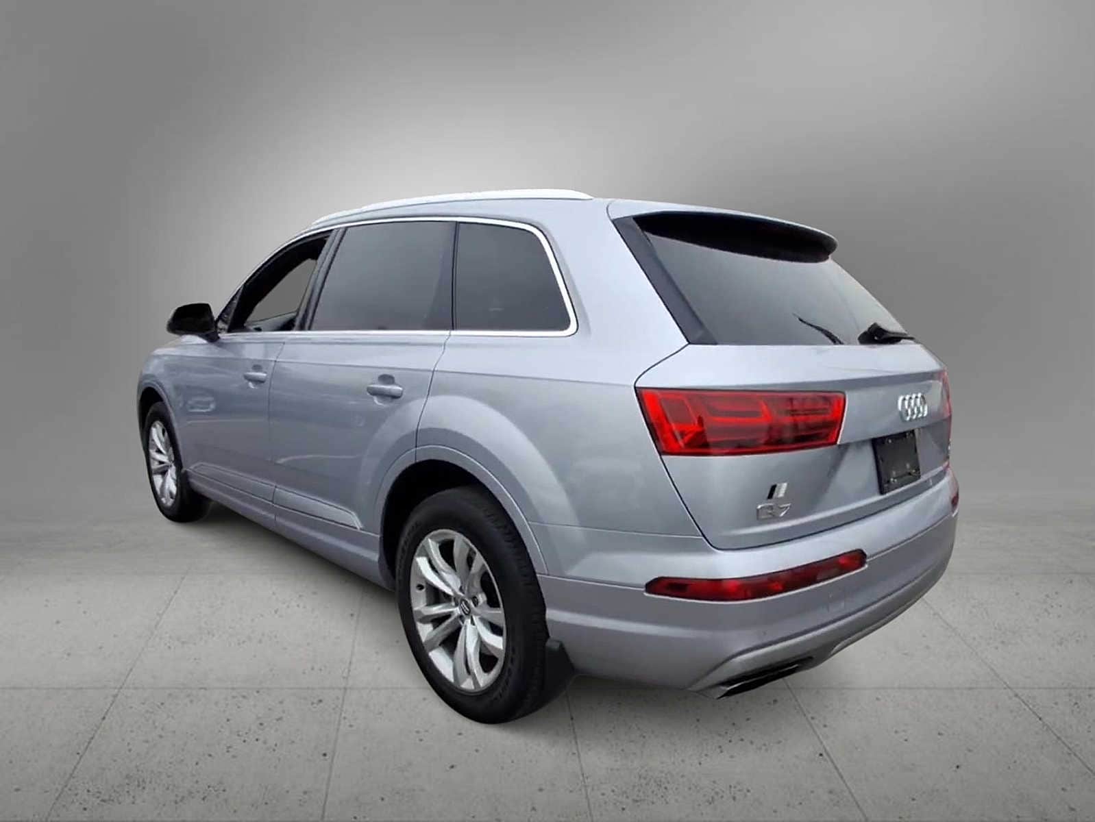 Thumbnail: 2017 Audi Q7 - 6