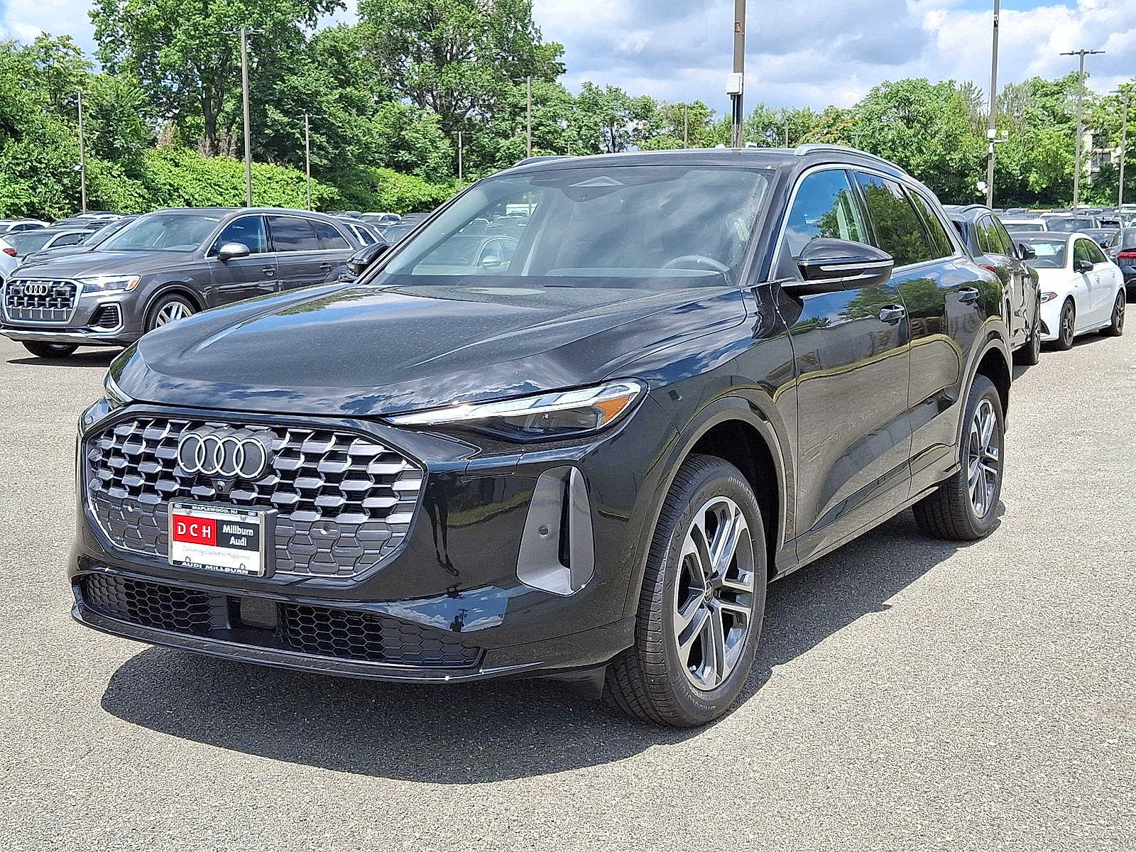Thumbnail: 2025 Audi Q5 - 10