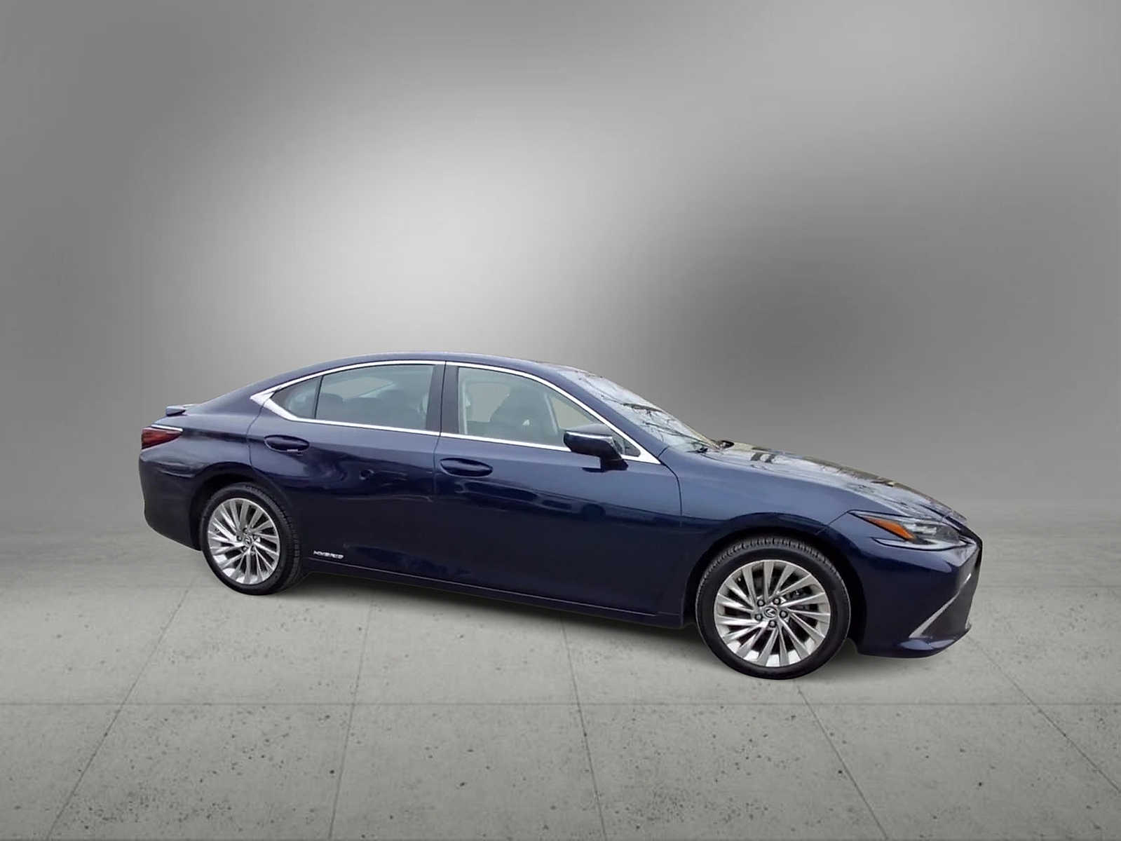 Thumbnail: 2022 Lexus ES - 9
