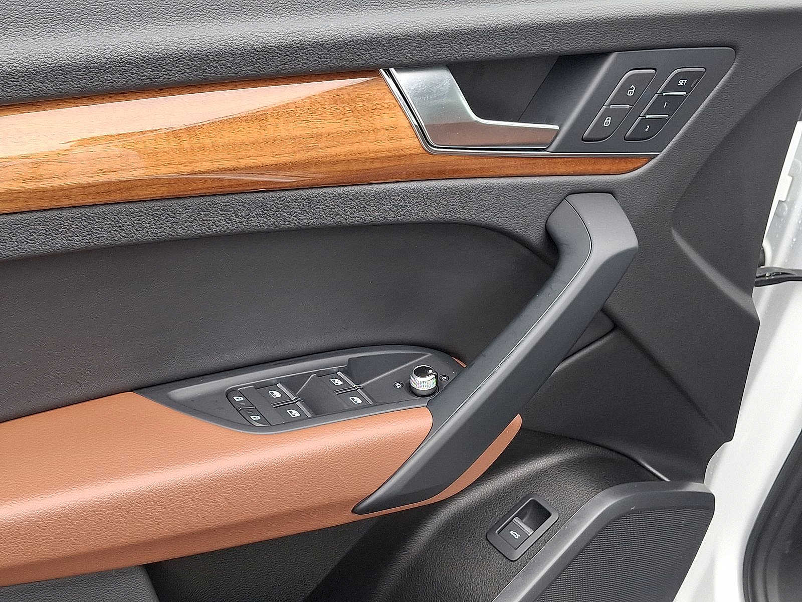 Thumbnail: 2023 Audi Q5 - 10