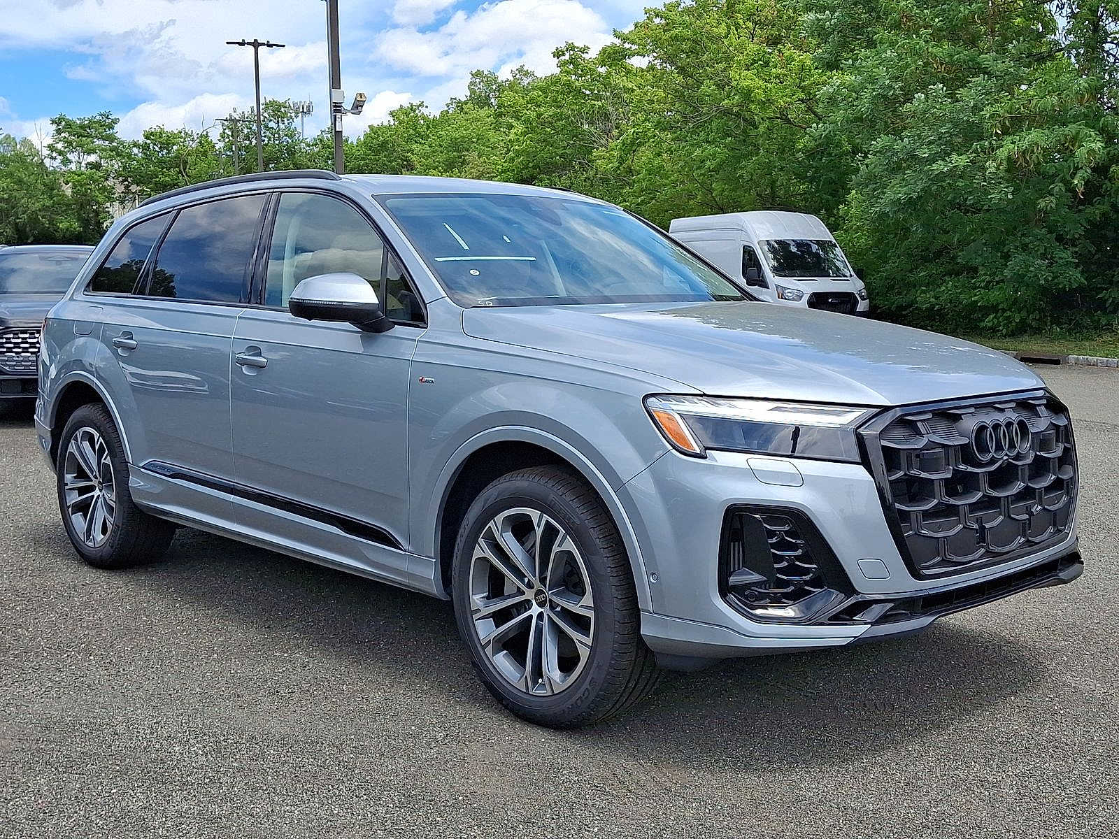 Thumbnail: 2026 Audi Q7 - 18