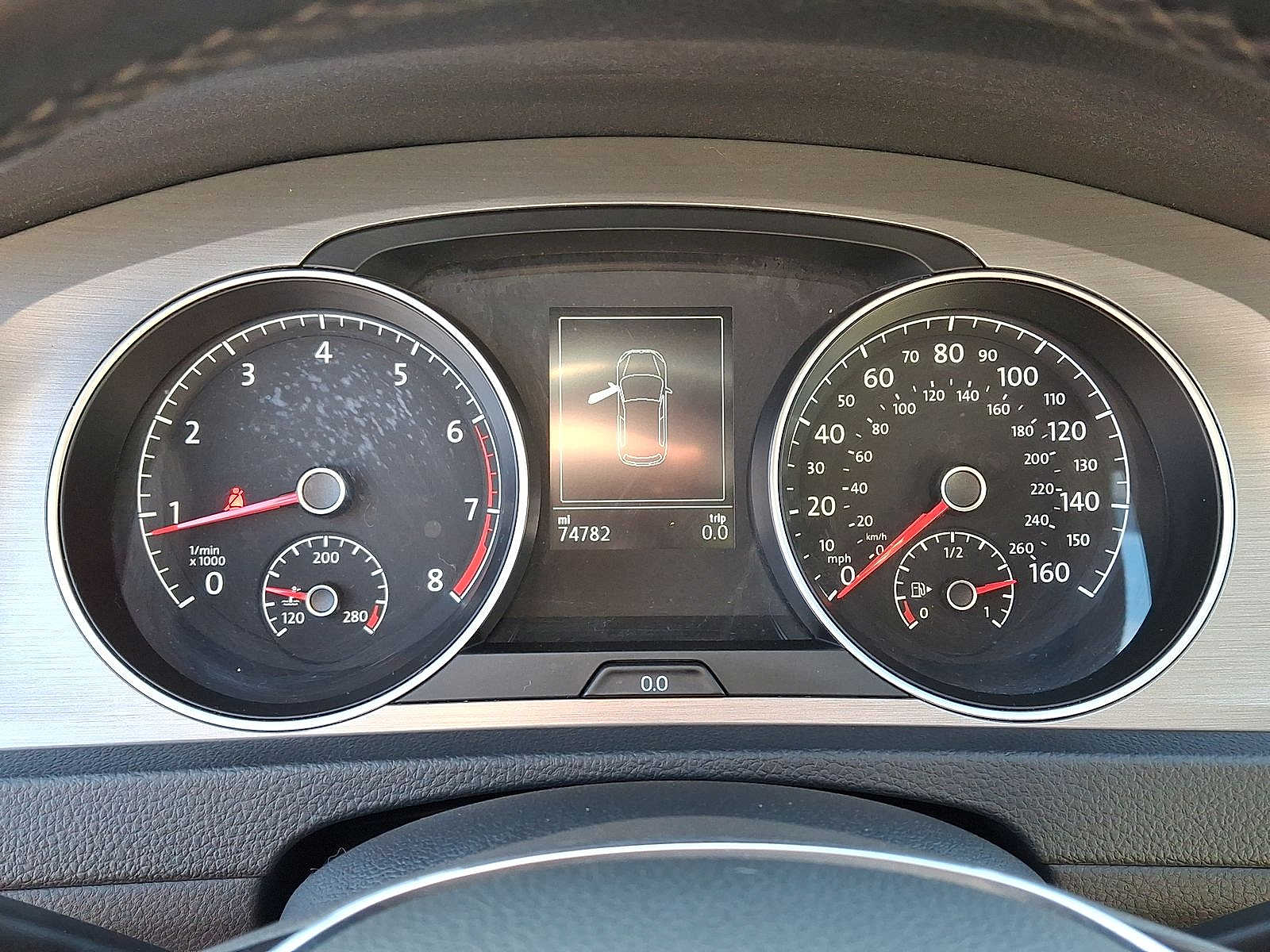 Thumbnail: 2016 Volkswagen Golf - 13