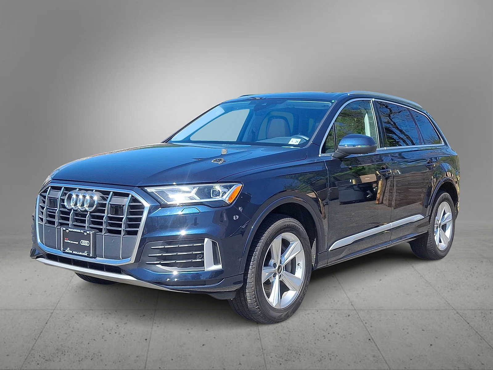 Thumbnail: 2023 Audi Q7 - 1