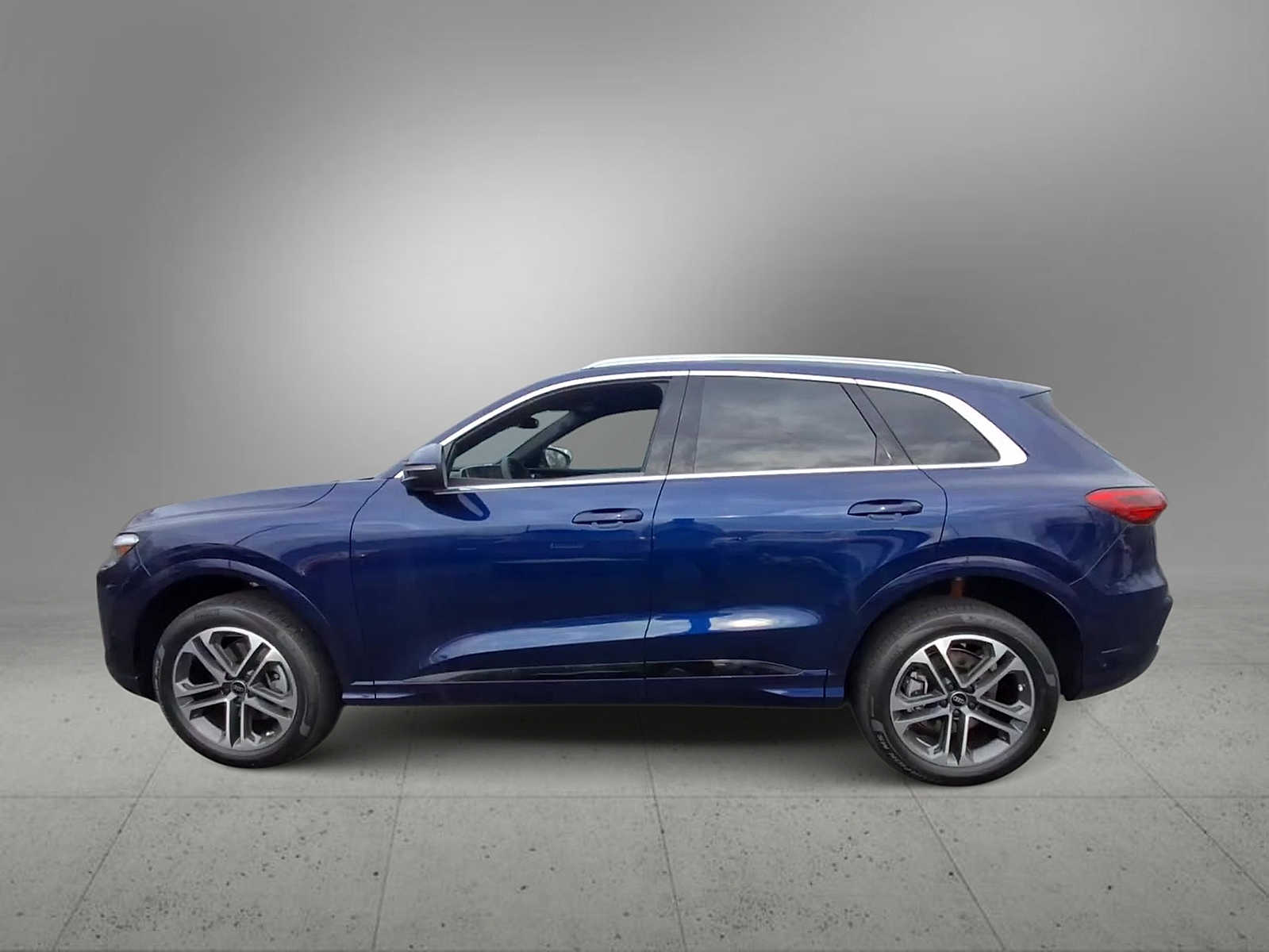 Thumbnail: 2025 Audi Q5 - 5