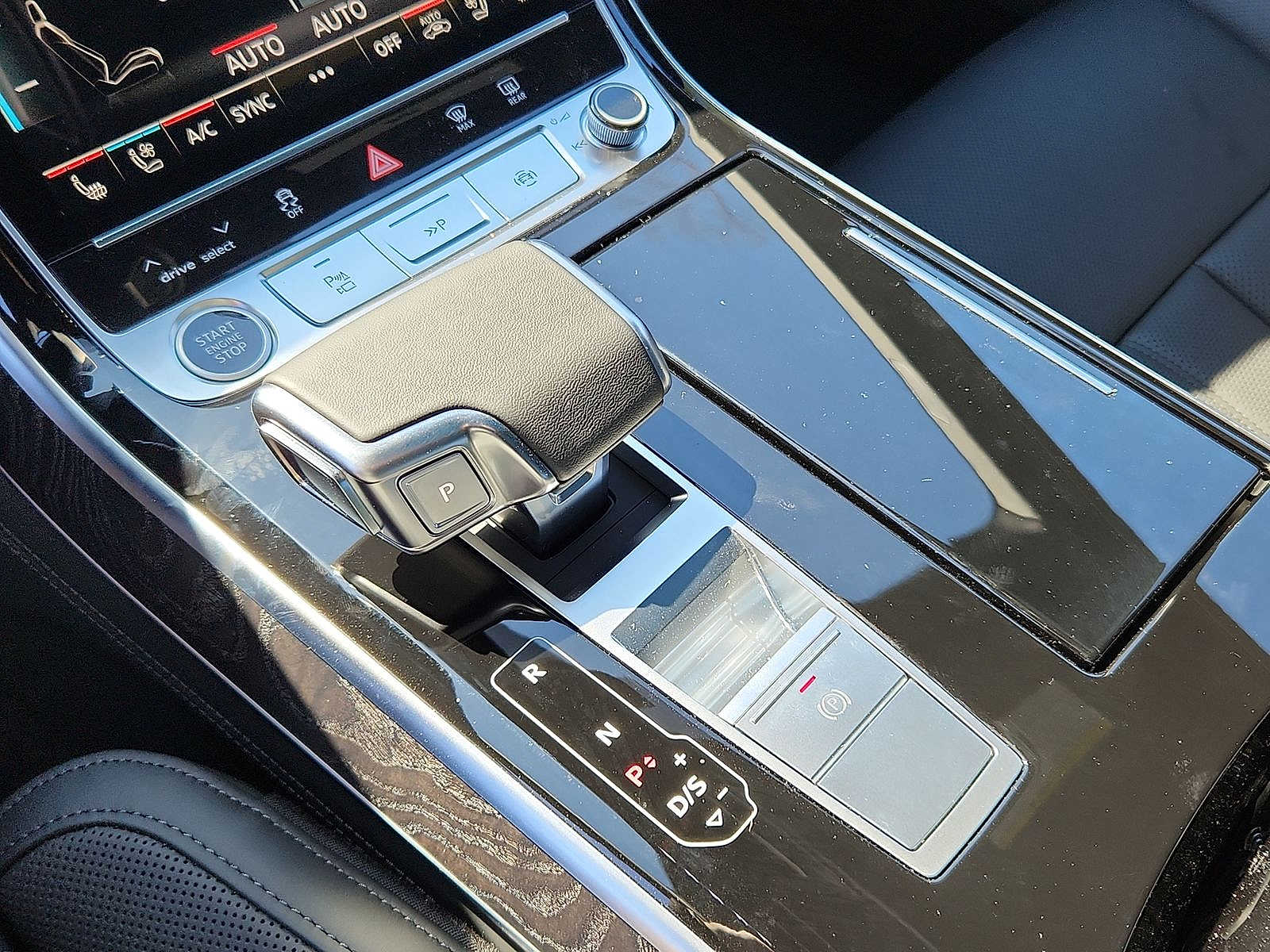 2025 Audi A8 L 13