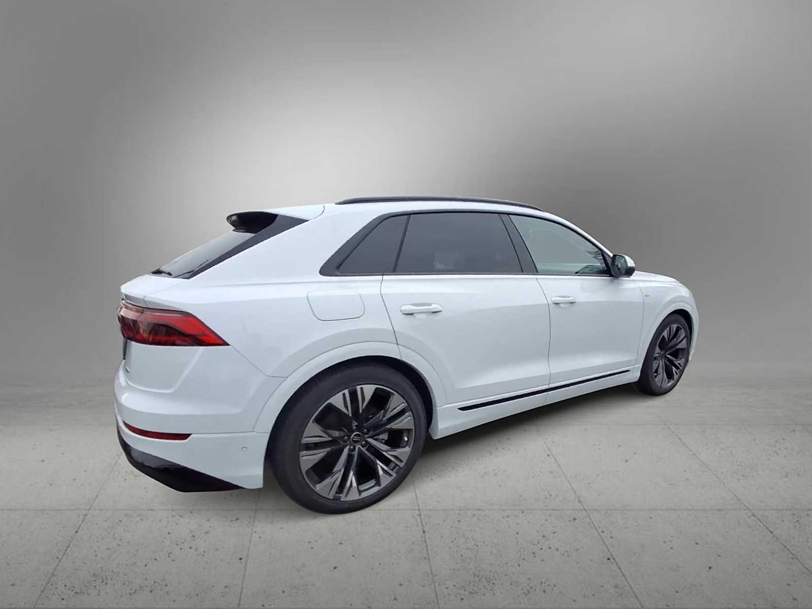 Thumbnail: 2026 Audi Q8 - 8