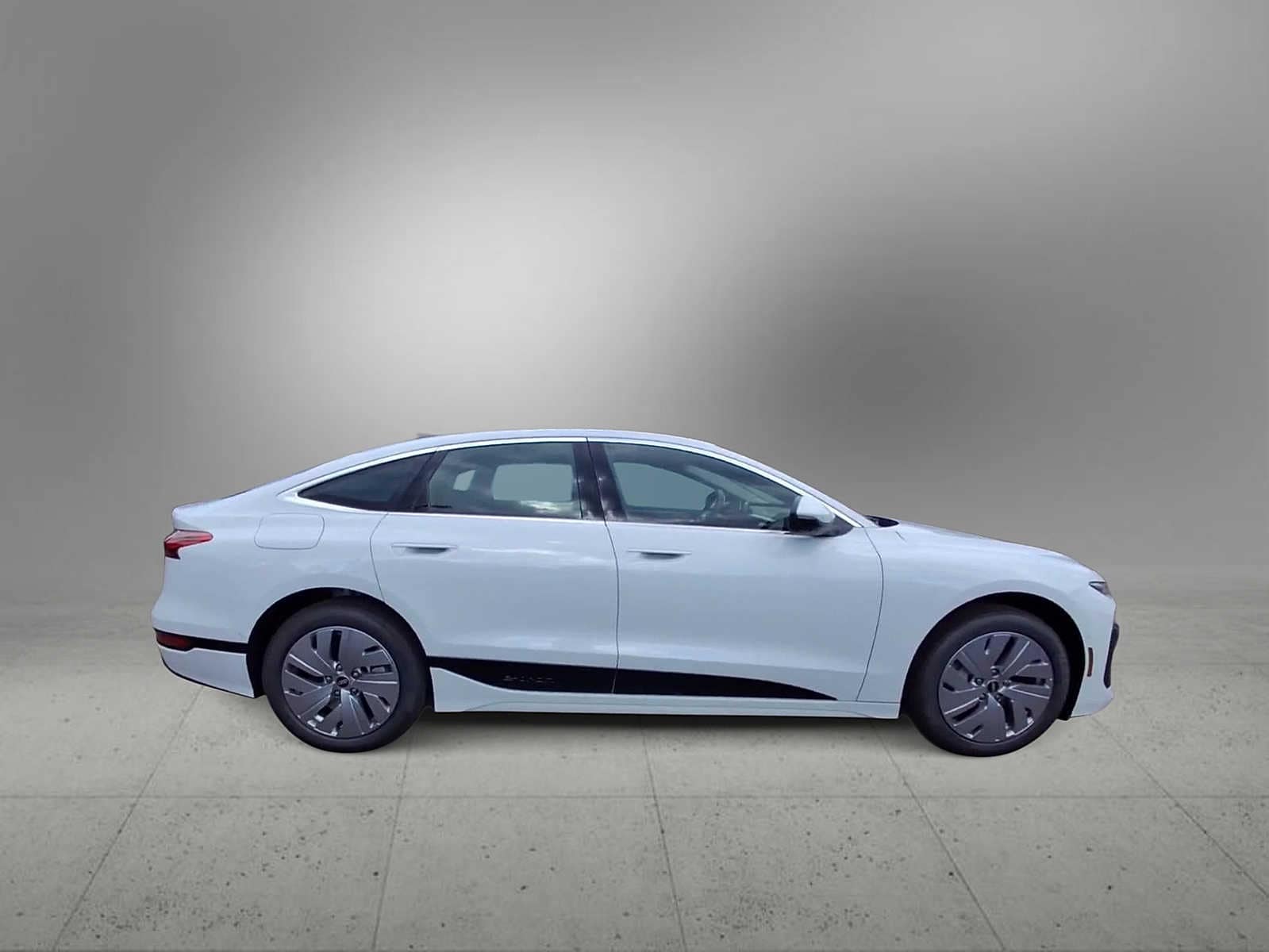 Thumbnail: 2025 Audi e-tron S - 9