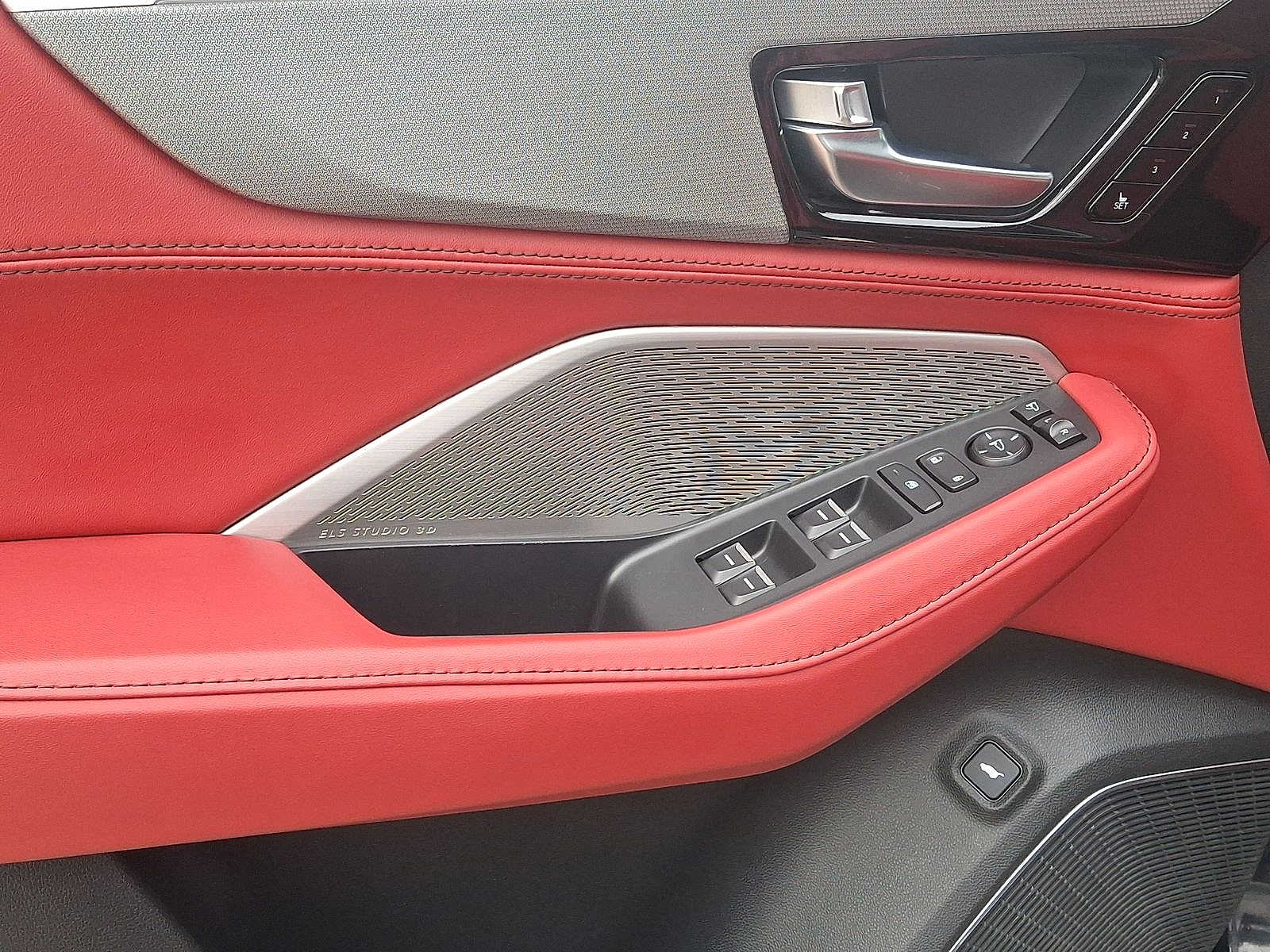 Thumbnail: 2023 Acura MDX - 9