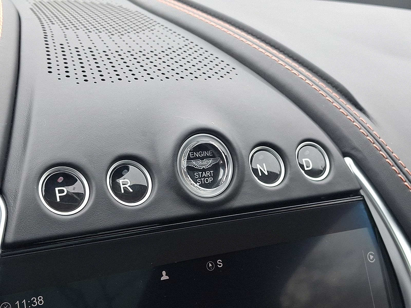 Thumbnail: 2021 Aston Martin DBX - 12