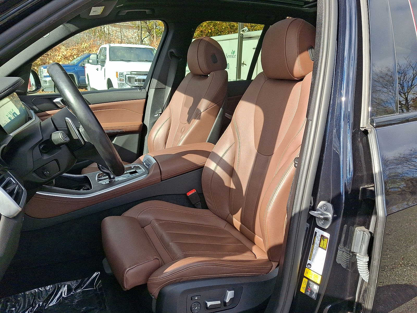 Thumbnail: 2022 BMW X5 - 11