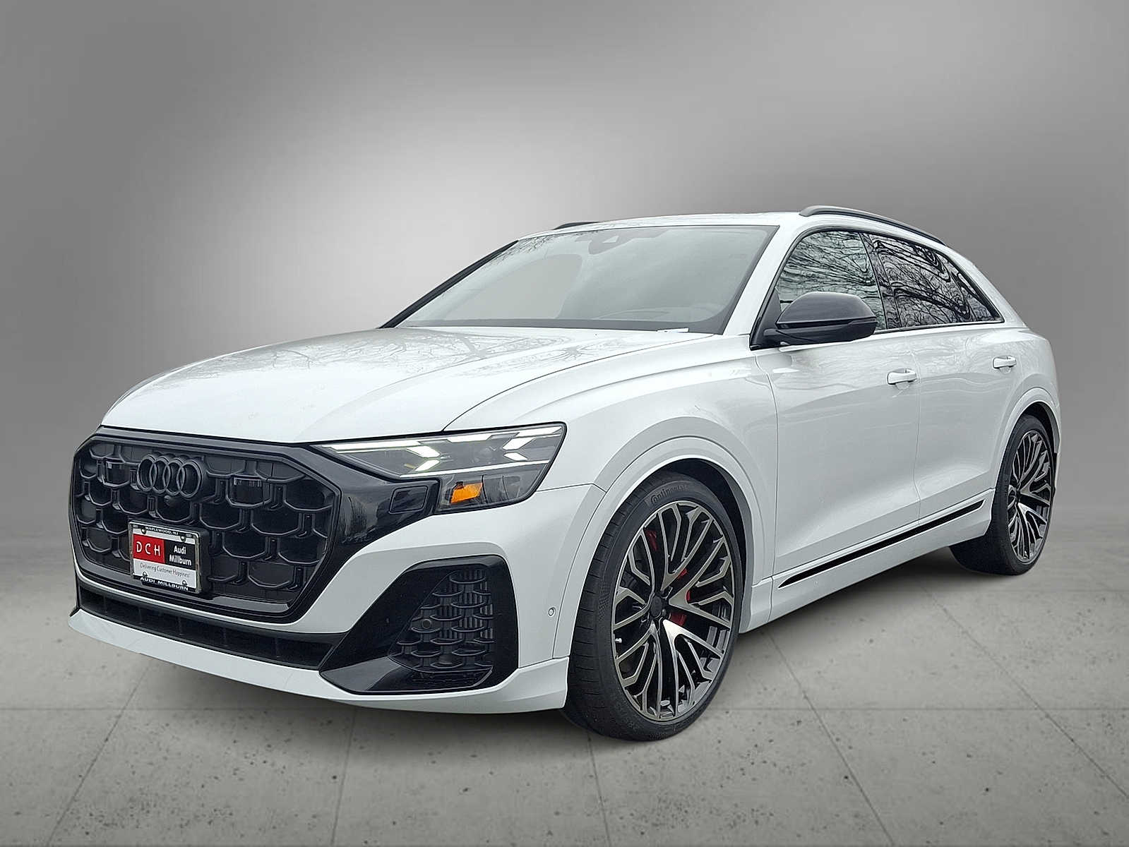 Thumbnail: 2026 Audi SQ8 - 1