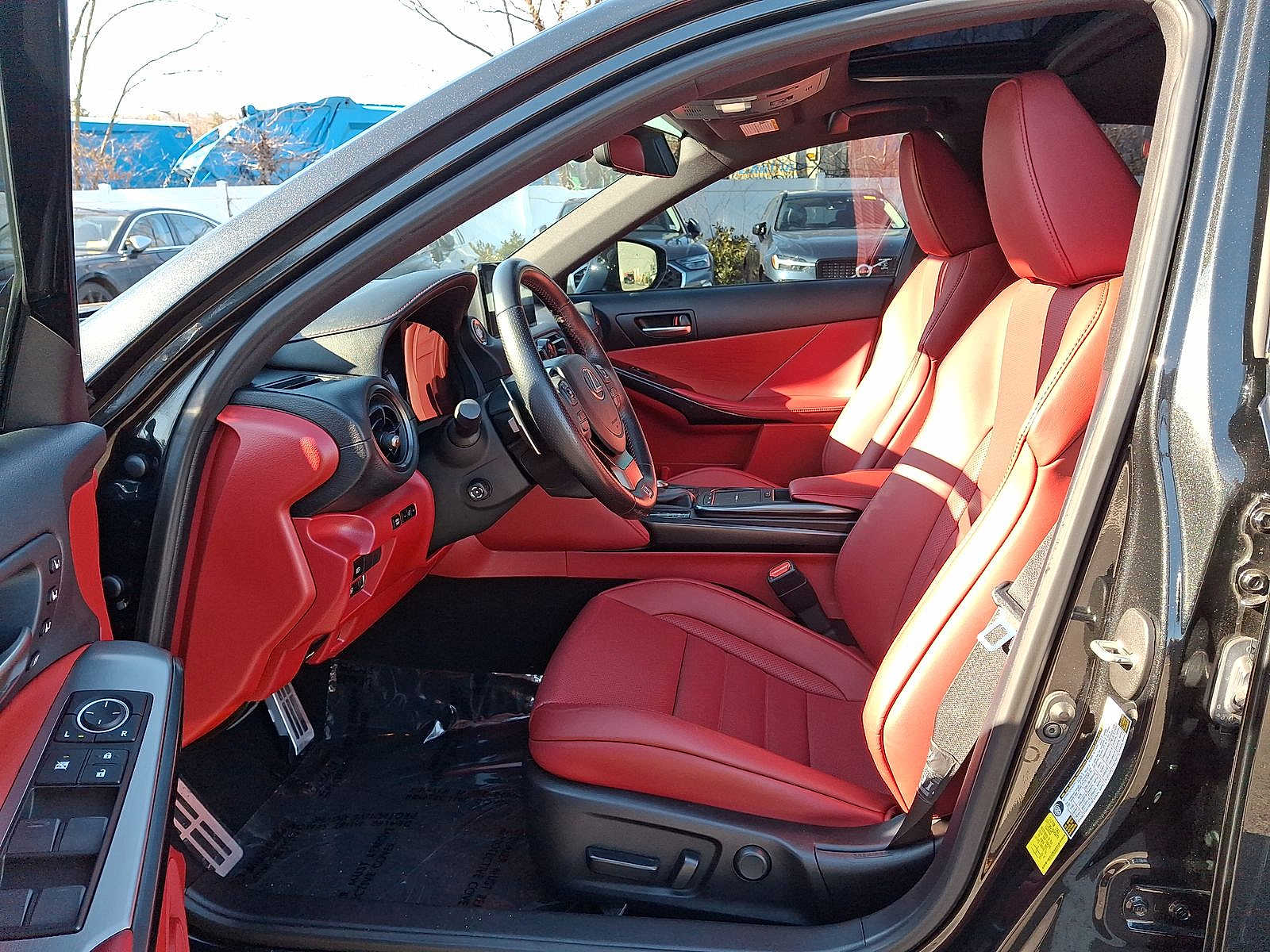 Thumbnail: 2023 Lexus IS - 11