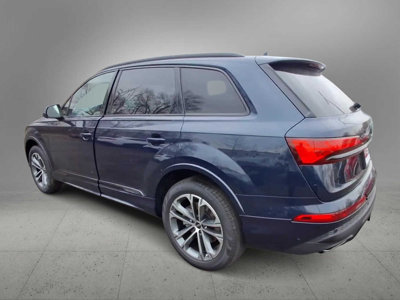 Thumbnail: 2026 Audi Q7 - 6