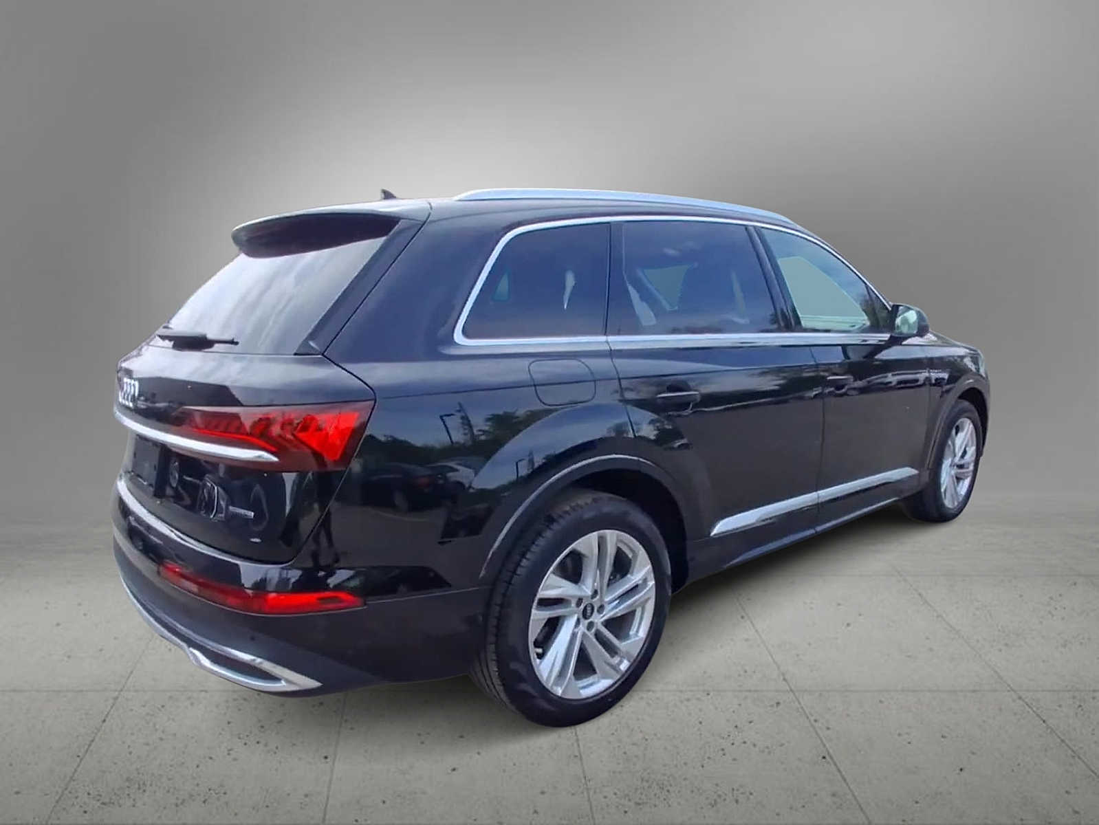 Thumbnail: 2023 Audi Q7 - 8