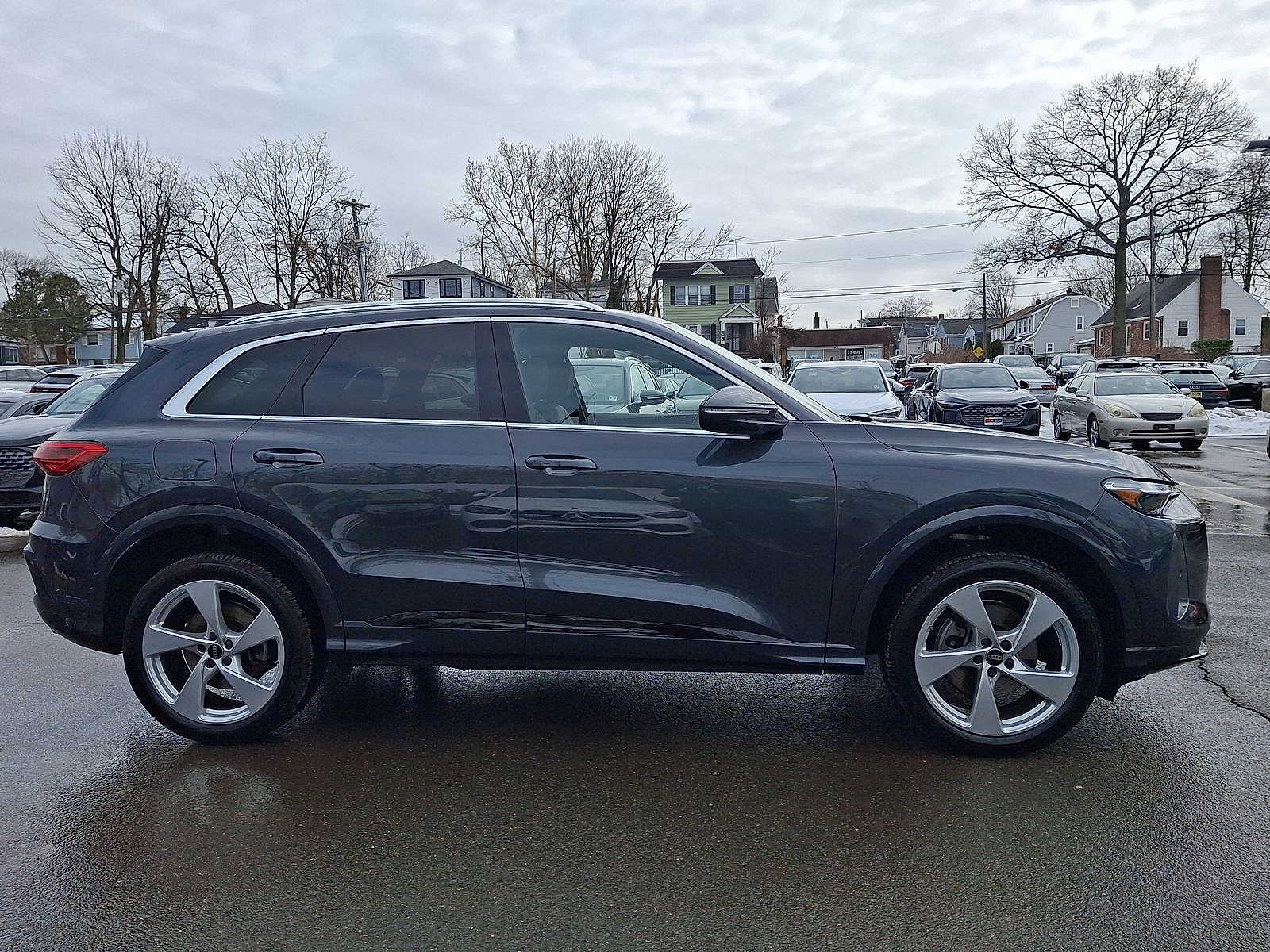 Thumbnail: 2025 Audi Q5 - 26