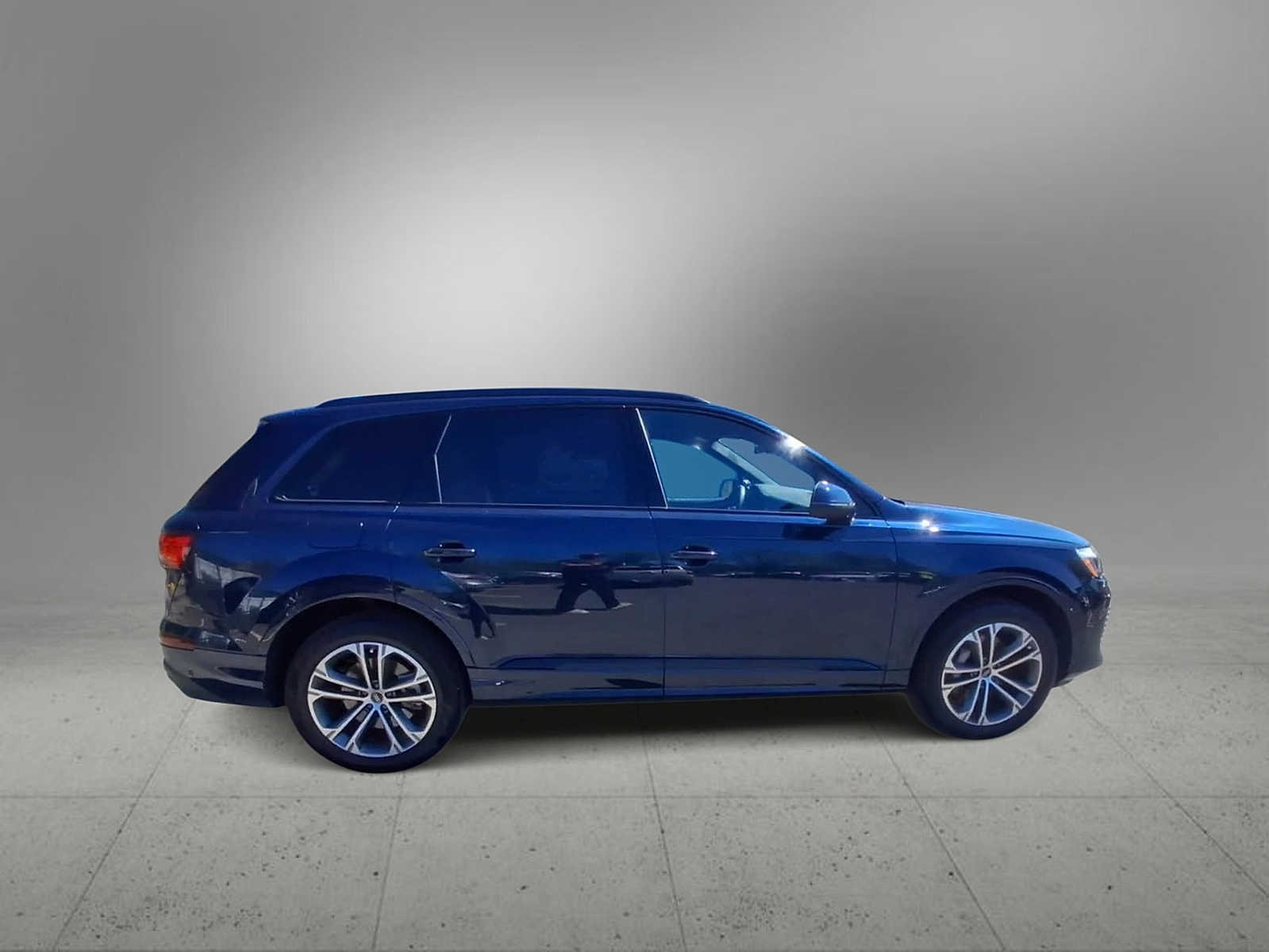 Thumbnail: 2026 Audi Q7 - 9