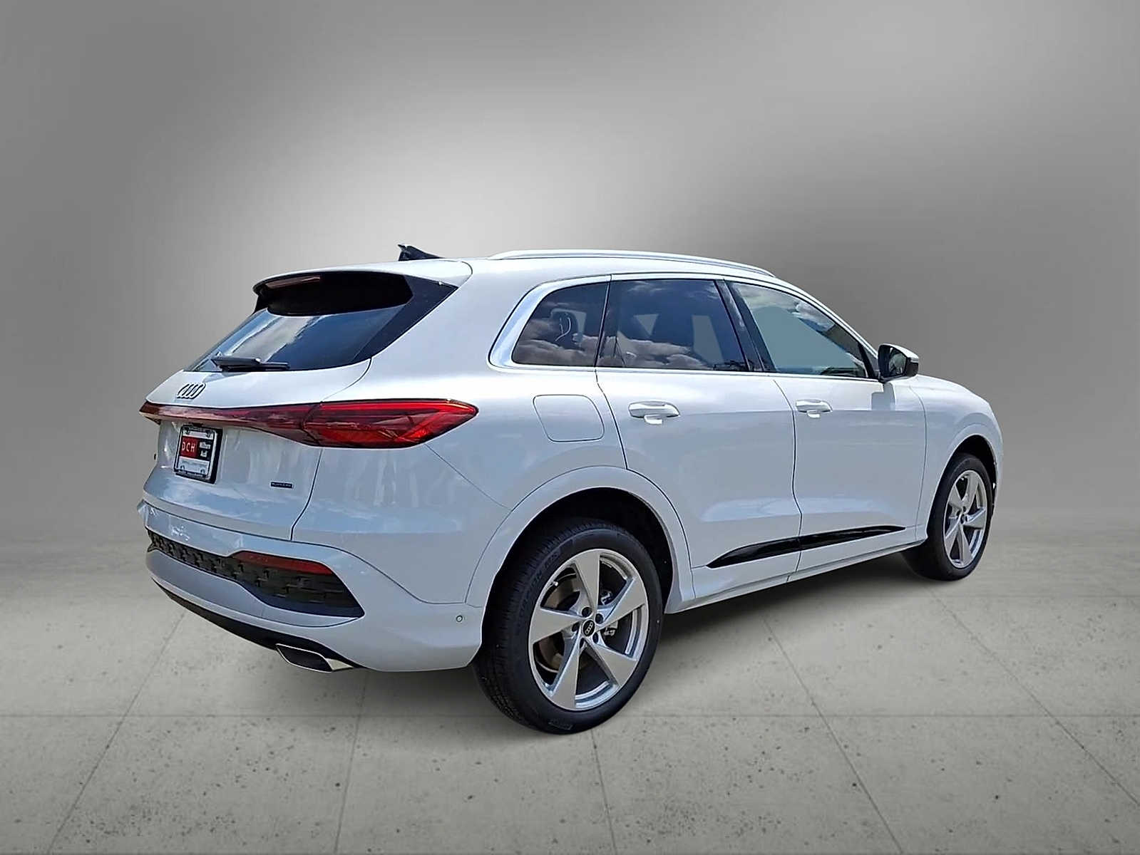 Thumbnail: 2025 Audi Q5 - 6