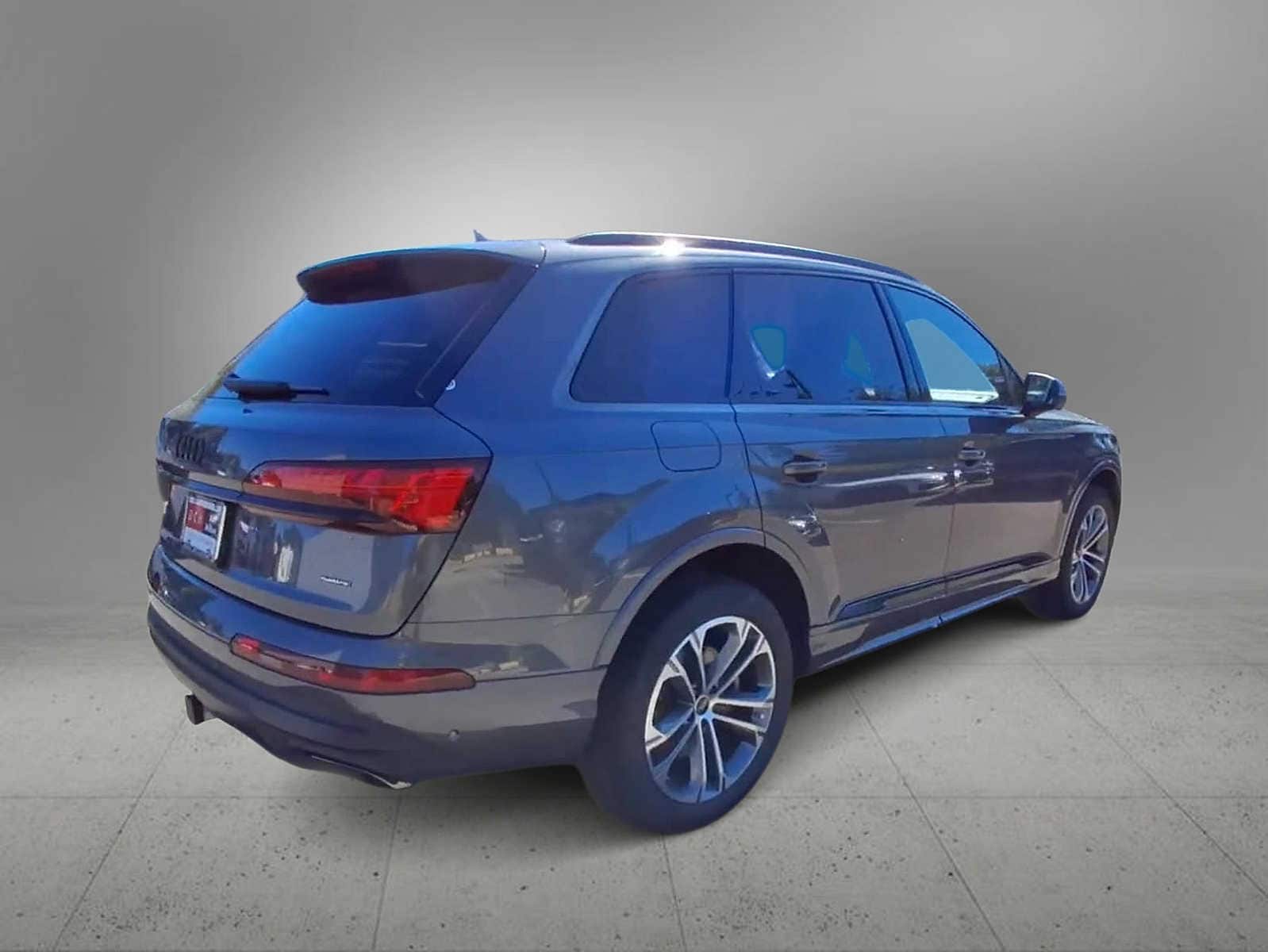 Thumbnail: 2026 Audi Q7 - 8