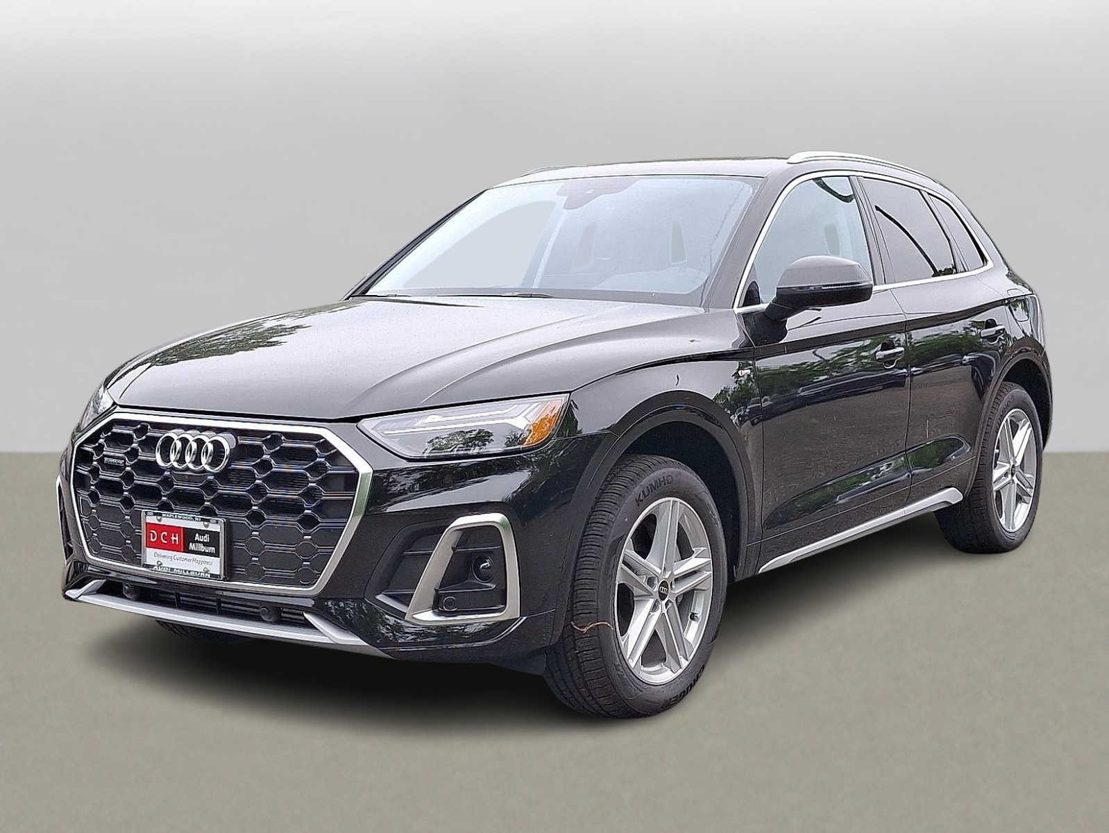 2025 Audi Q5 e Premium Plus -
                  Maplewood, NJ