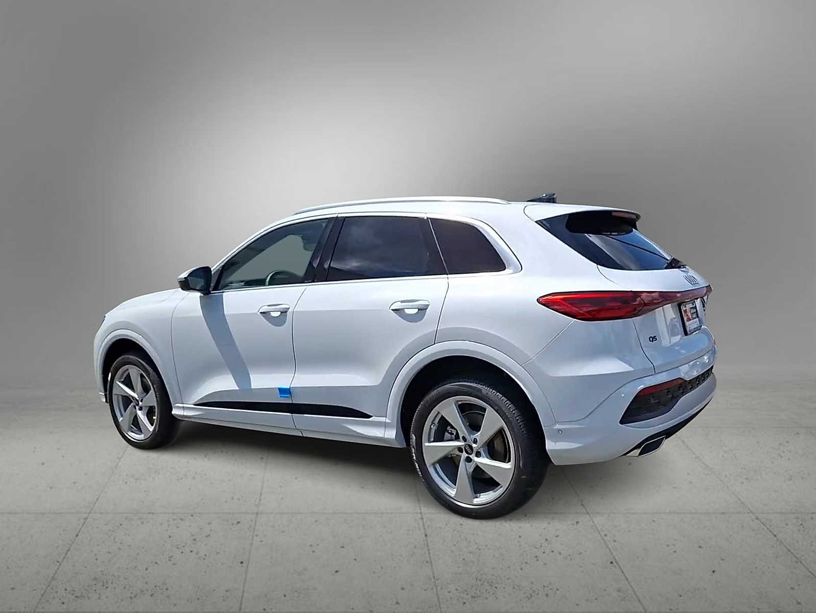 Thumbnail: 2025 Audi Q5 - 8