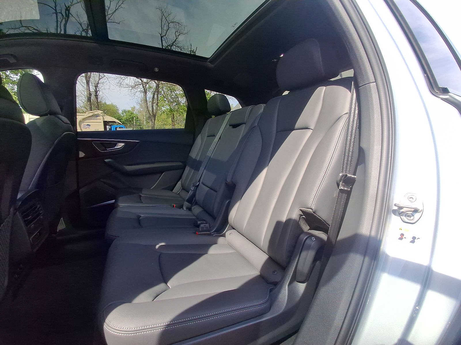 Thumbnail: 2026 Audi Q7 - 19