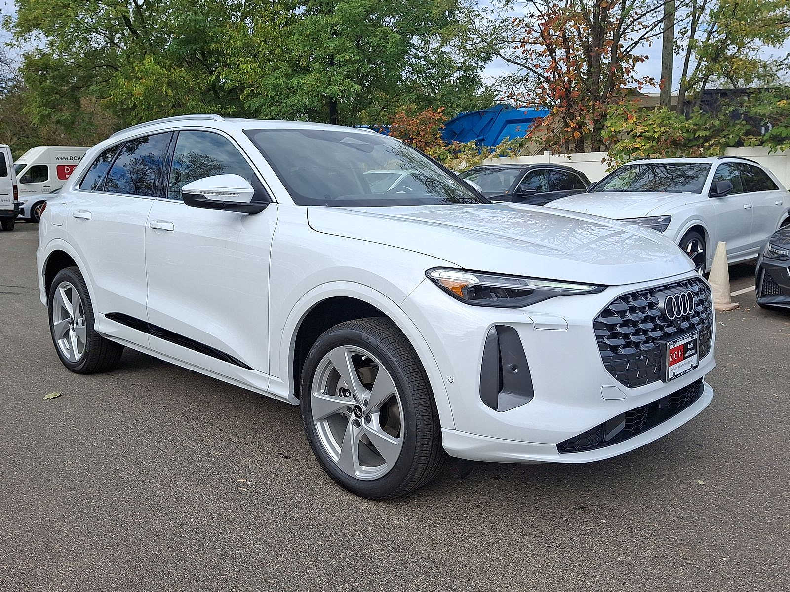 Thumbnail: 2025 Audi Q5 - 10