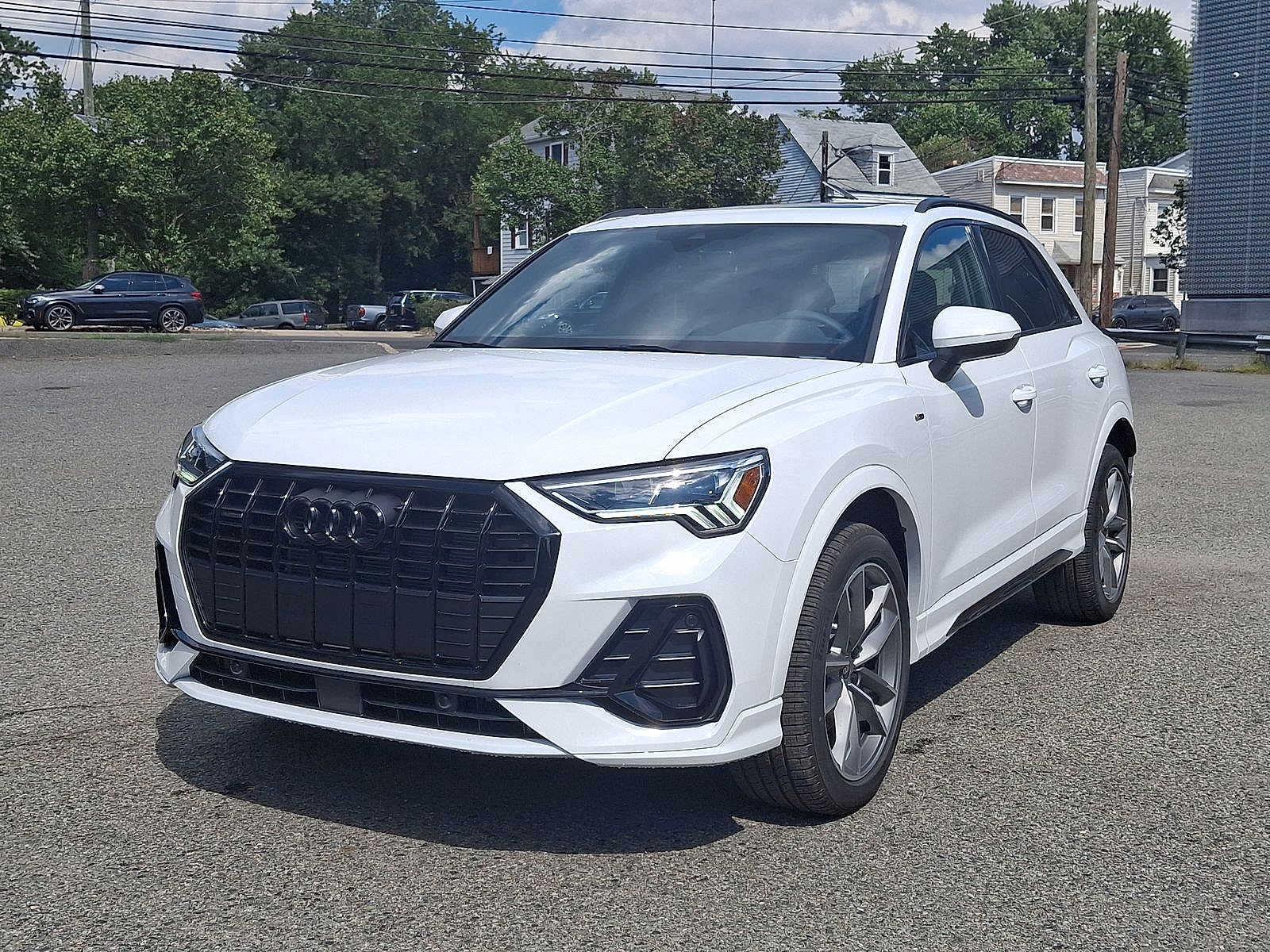 Thumbnail: 2025 Audi Q3 - 10